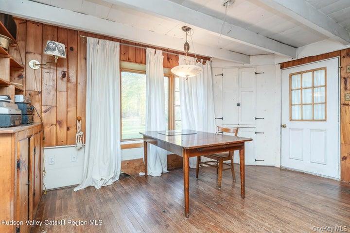 546 Berme Road Property Photo 33