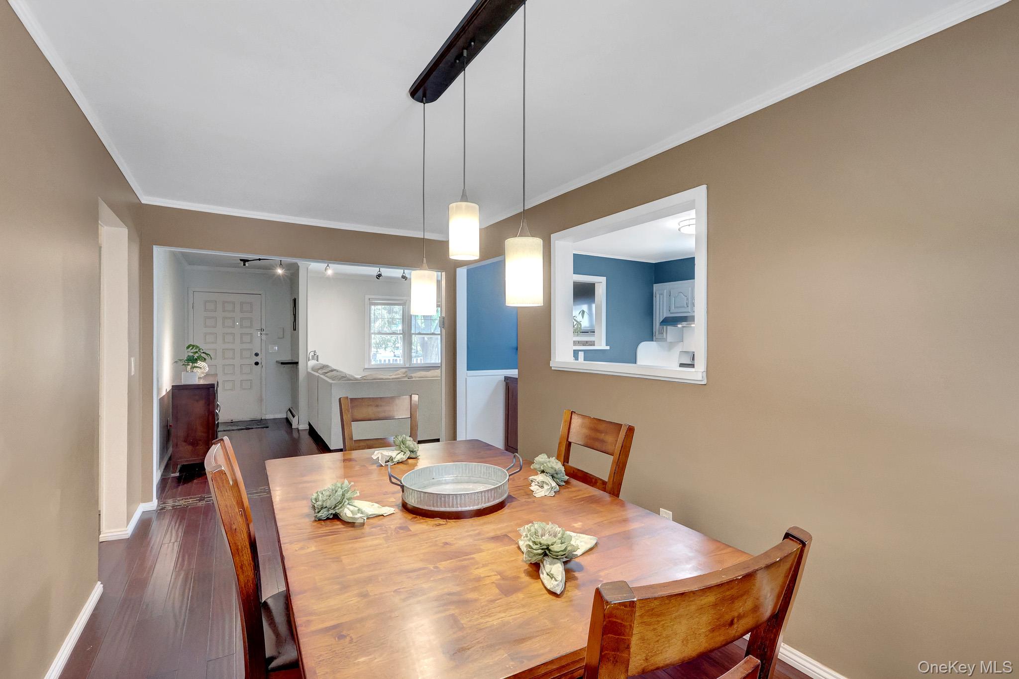 100 Lincoln Drive Property Photo 8