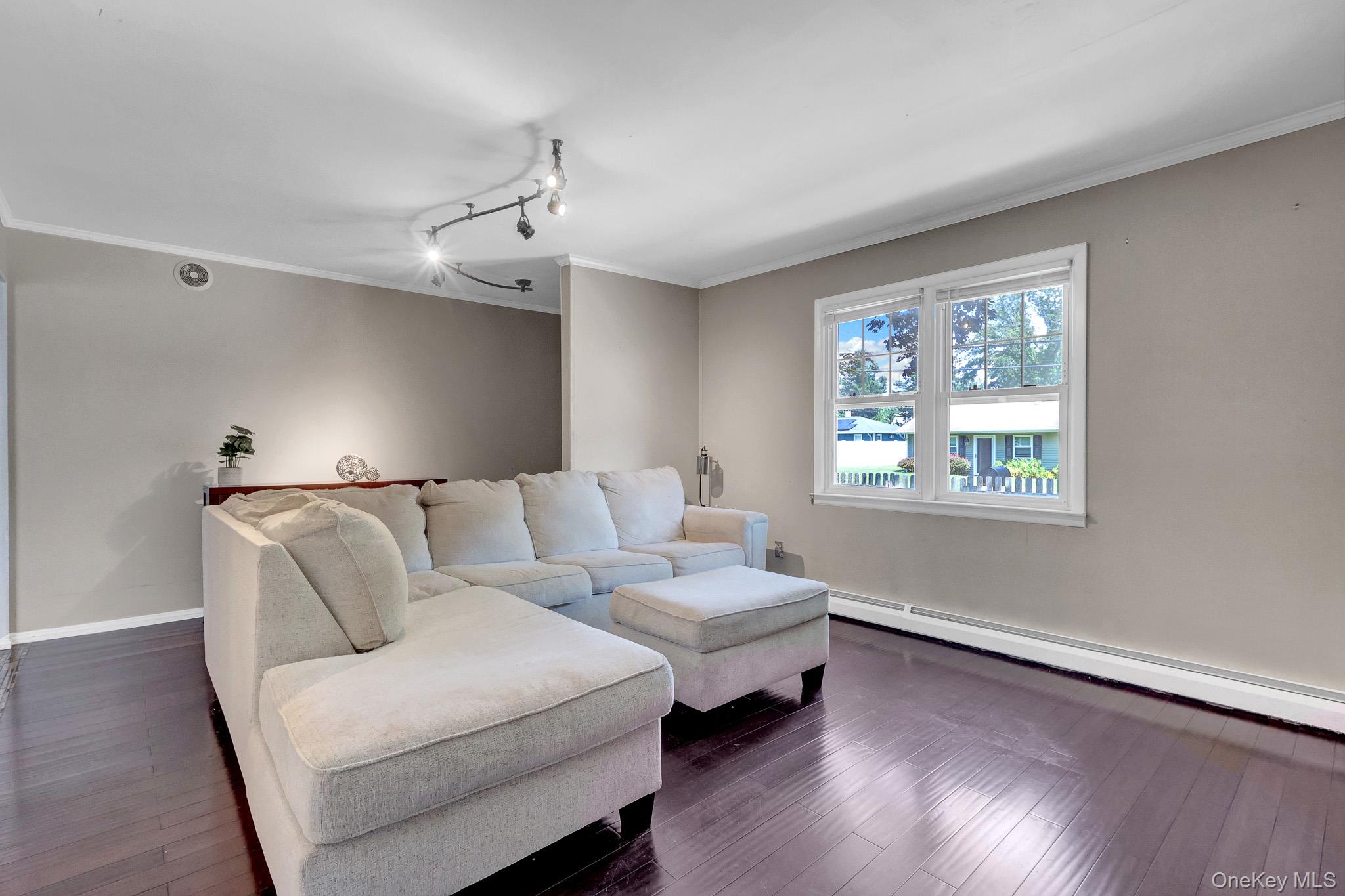 100 Lincoln Drive Property Photo 15