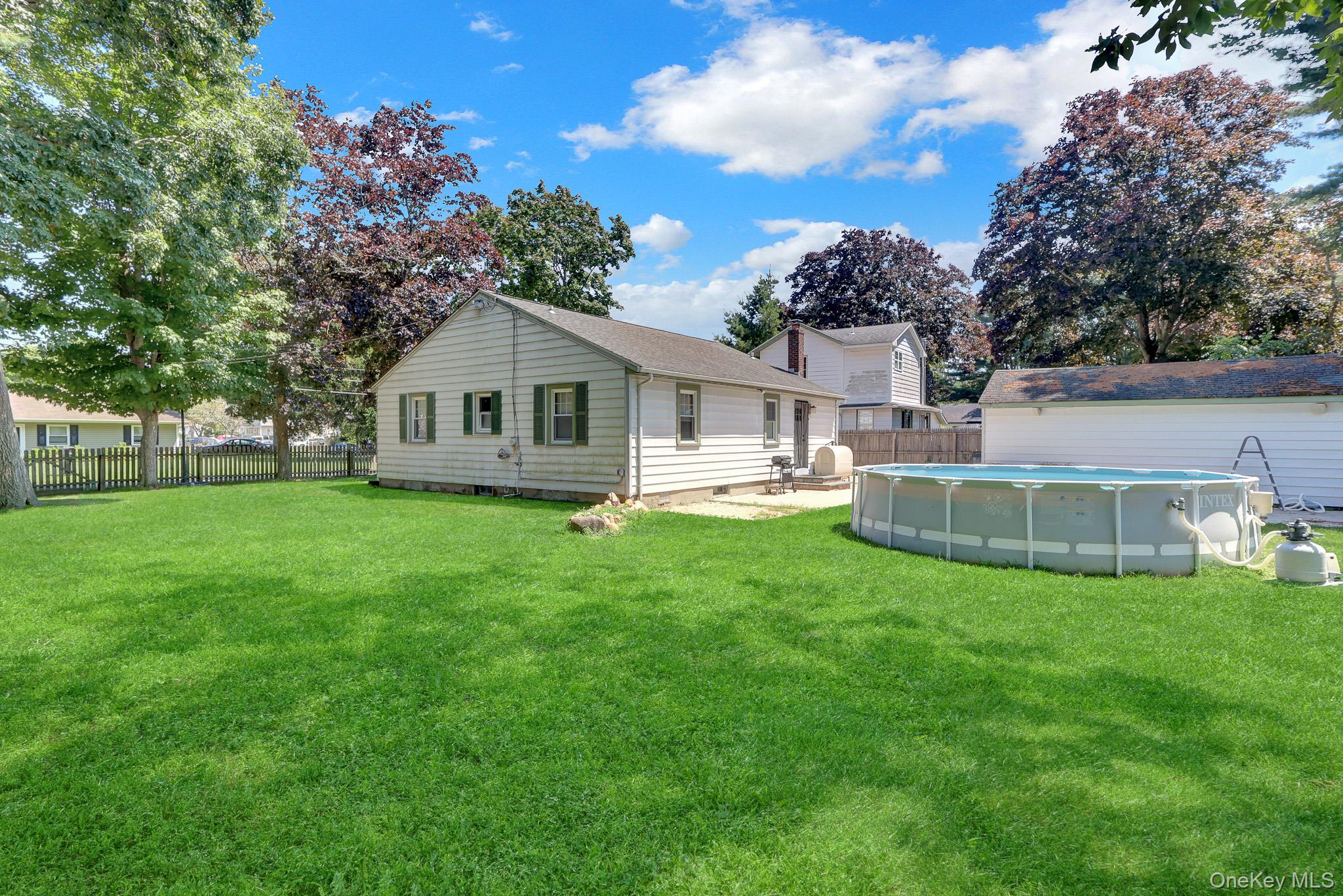 100 Lincoln Drive Property Photo 28