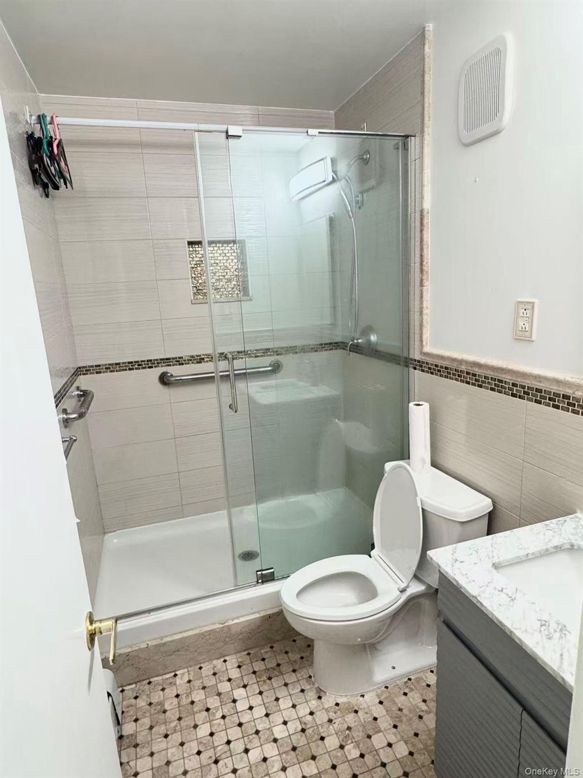 2524 120th Street 2 Property Photo 8