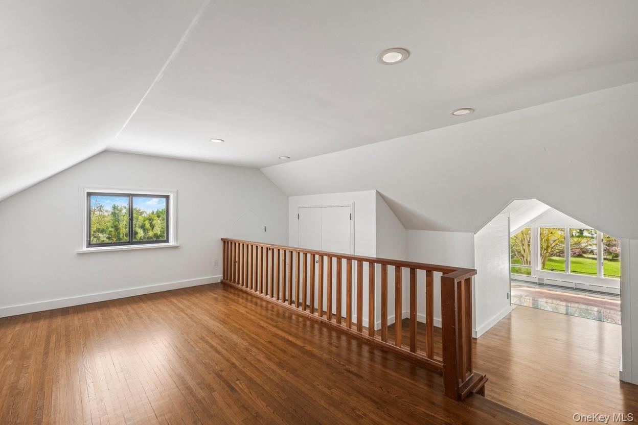 19 Frost Creek Drive Property Photo 13