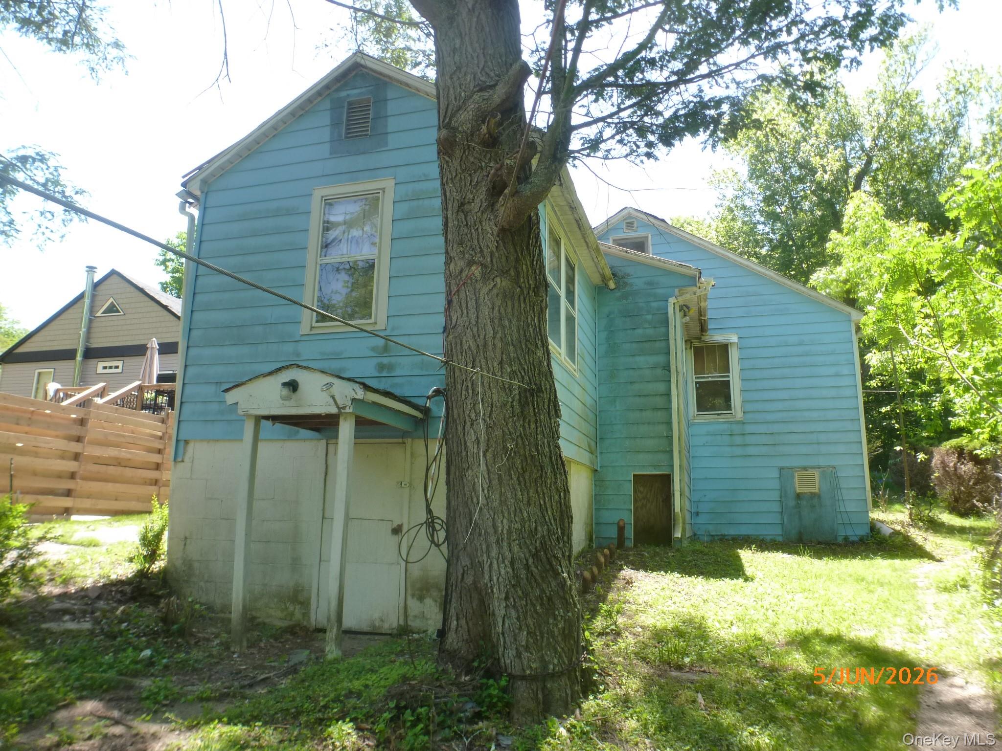 15 Davis Lane Property Photo 5