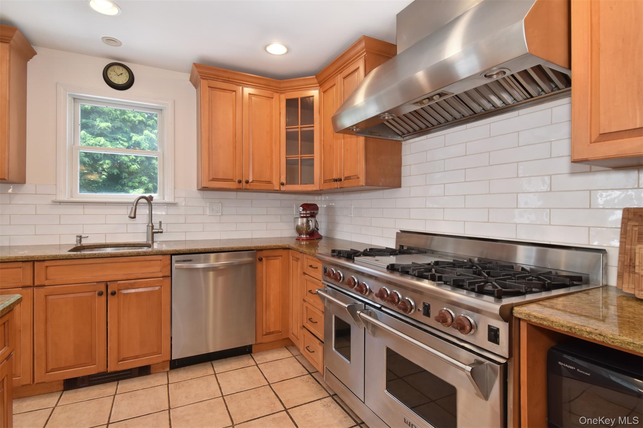 74 Oregon Road Property Photo 4