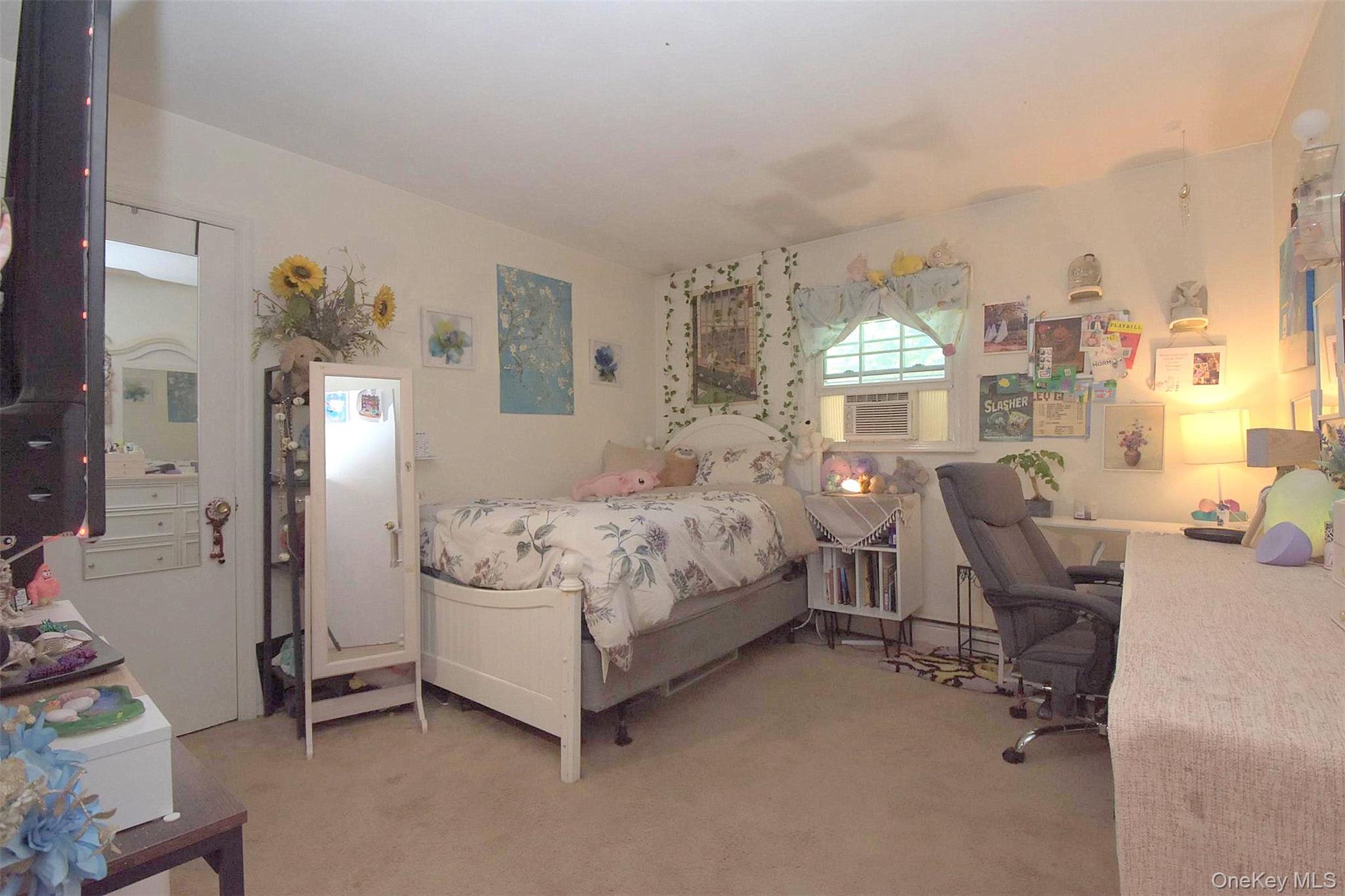 12 Acorn Street Property Photo 10