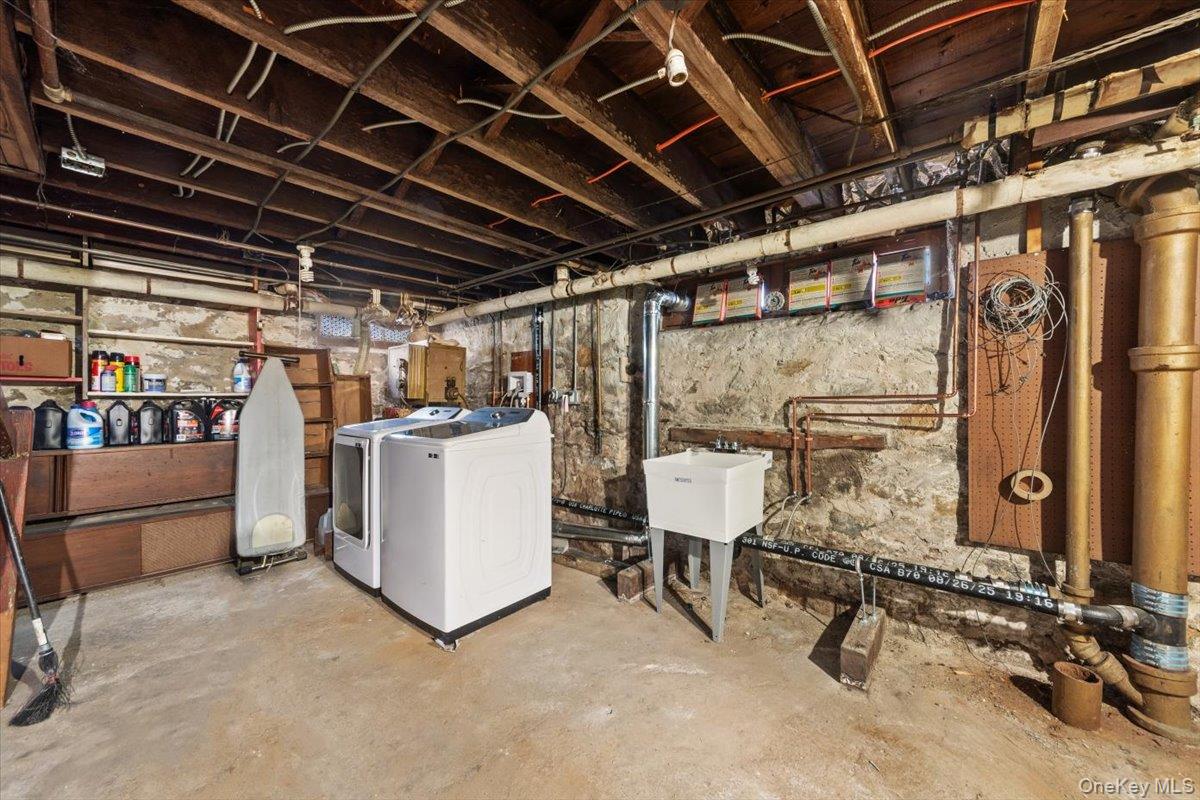 310 W 263rd Street Property Photo 20