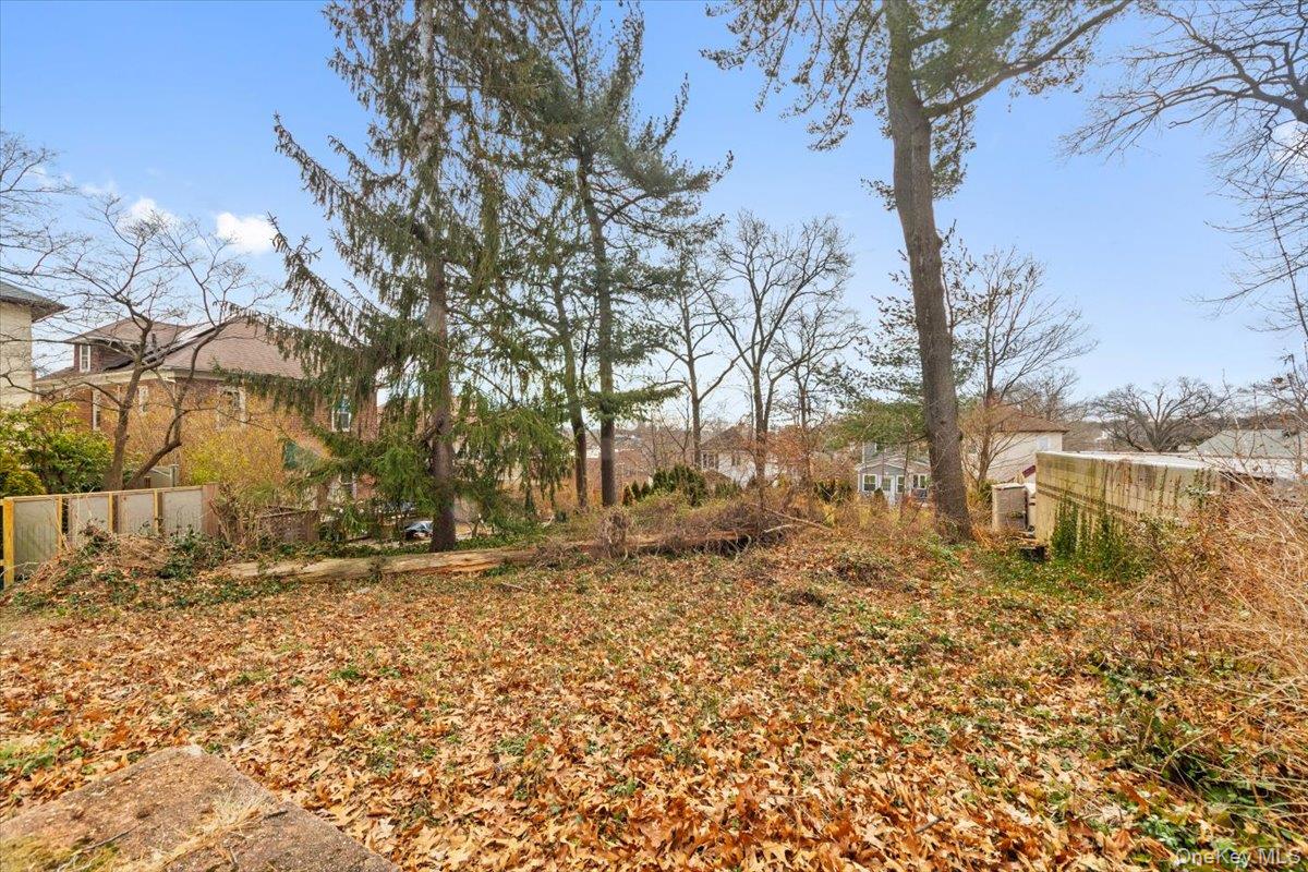 310 W 263rd Street Property Photo 21