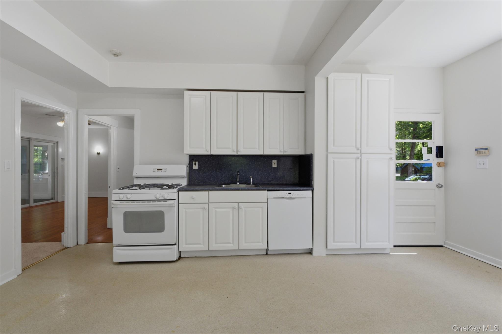 65 S State Road Property Photo 4
