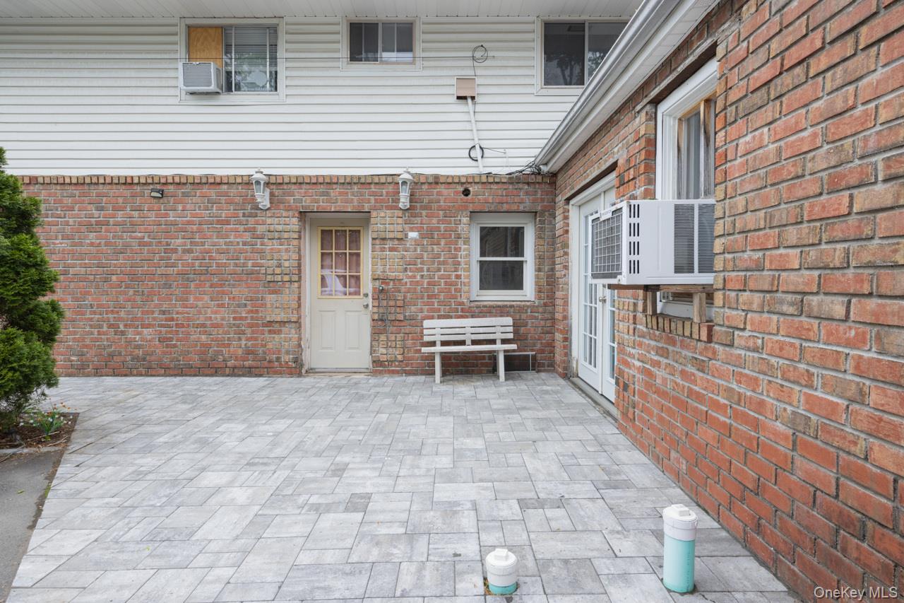 60 College Avenue 2 - Lower Front Property Photo 3