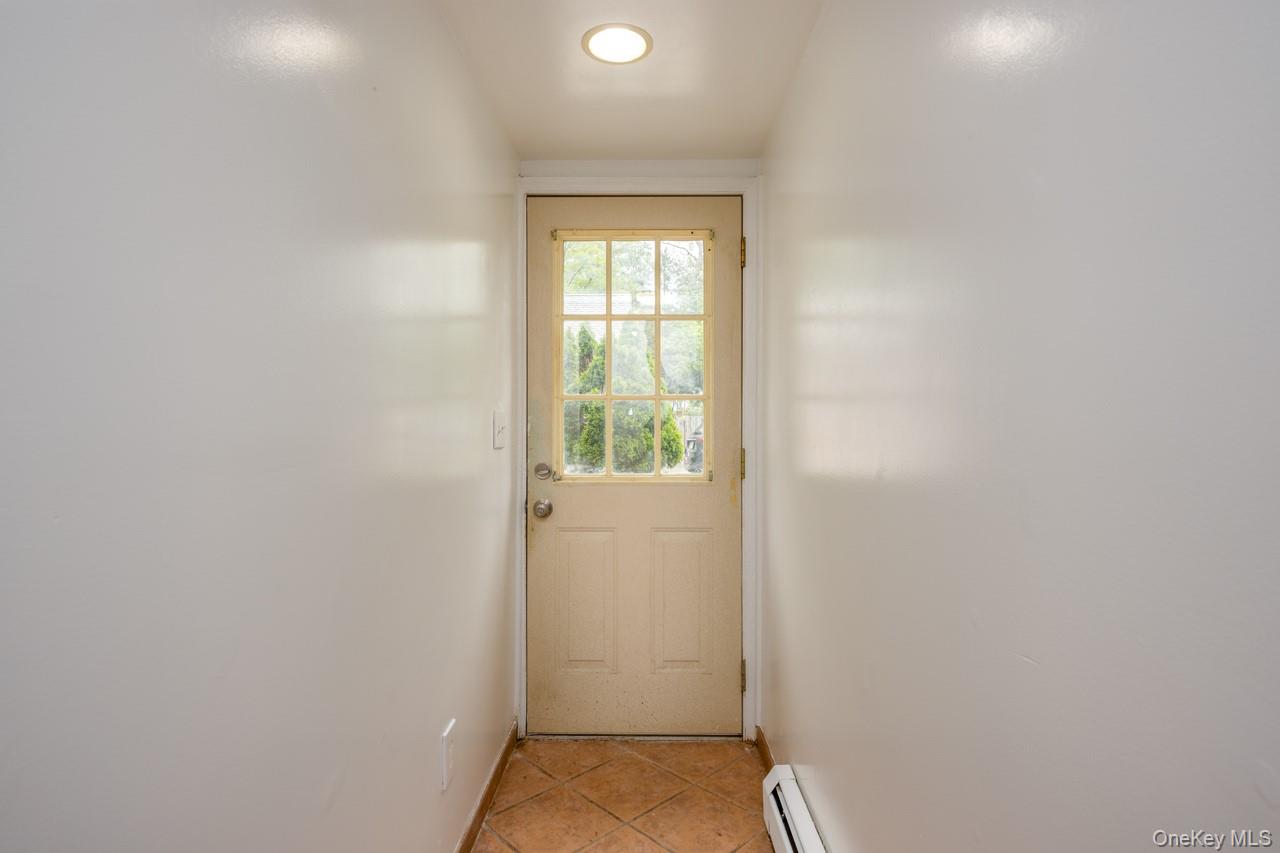 60 College Avenue 2 - Lower Front Property Photo 4