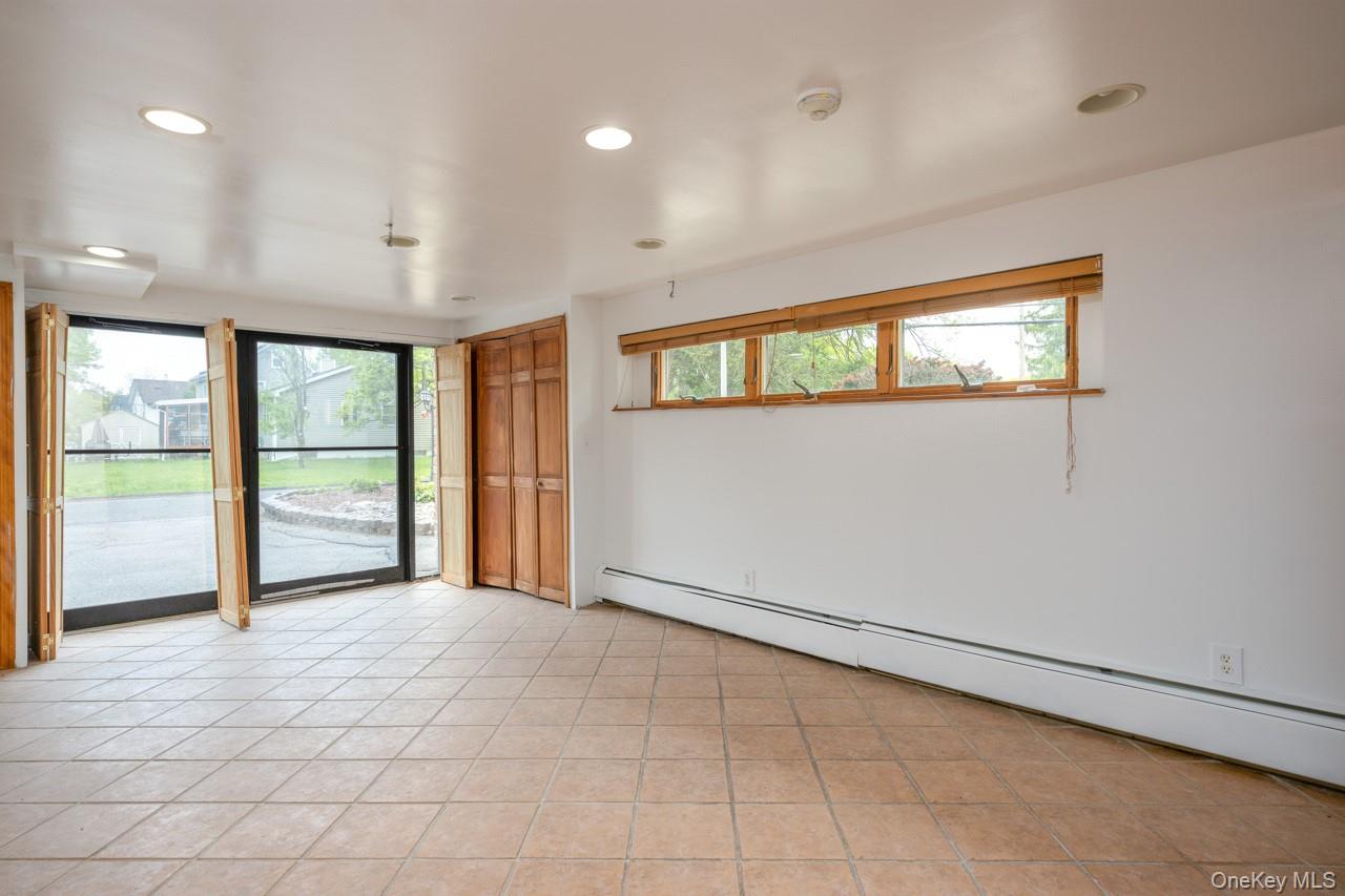 60 College Avenue 2 - Lower Front Property Photo 5