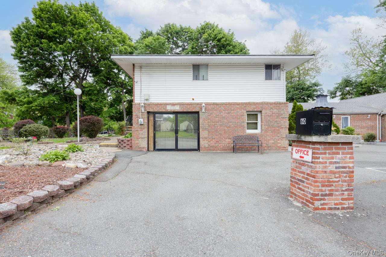 60 College Avenue 2 - Lower Front Property Photo 15