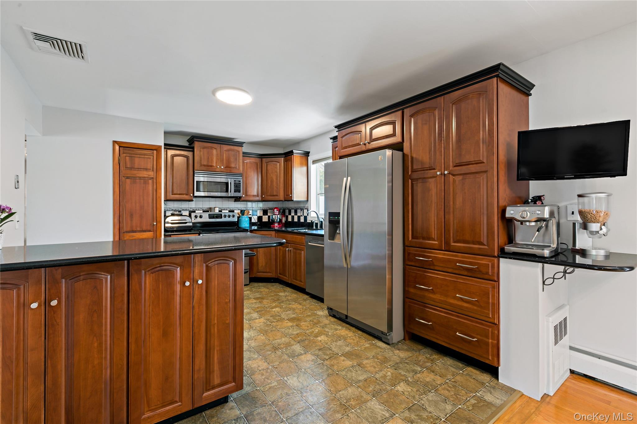 4 Cooper Drive Property Photo 6