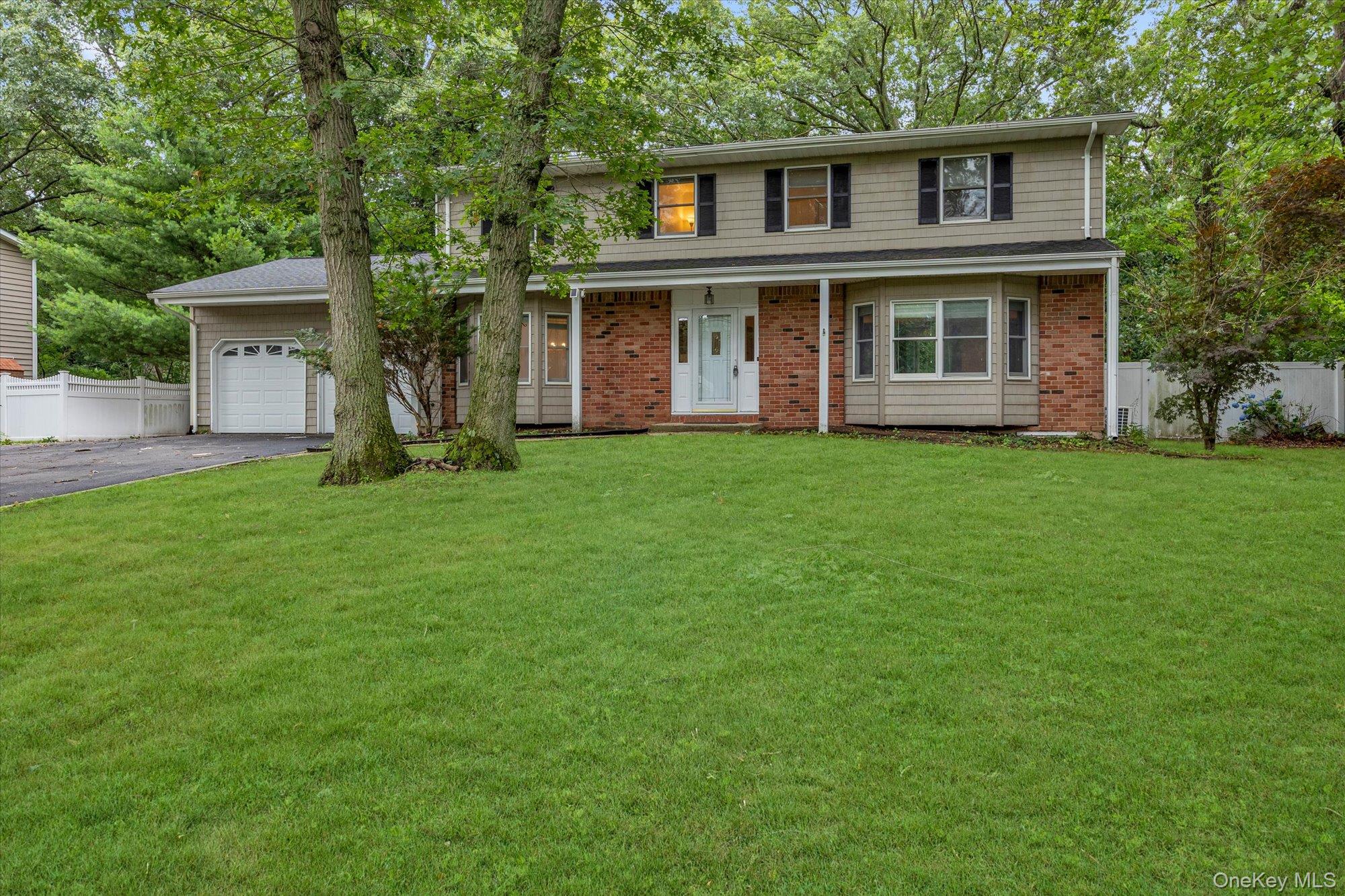 8 Julia Circle Property Photo 1