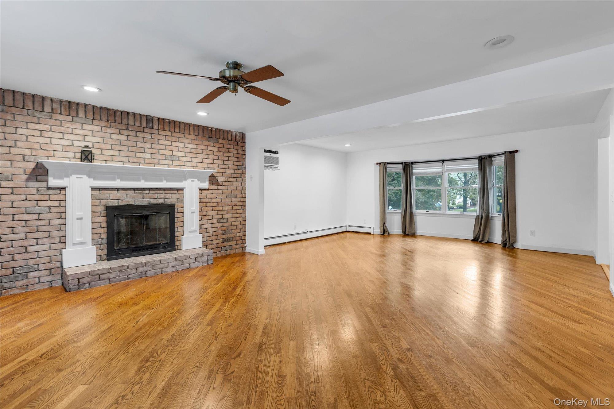 8 Julia Circle Property Photo 6