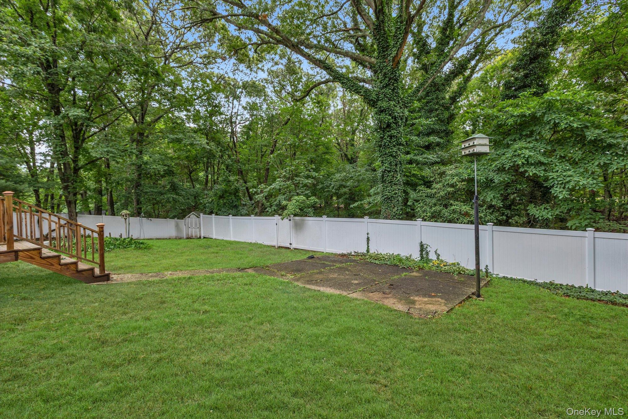 8 Julia Circle Property Photo 25