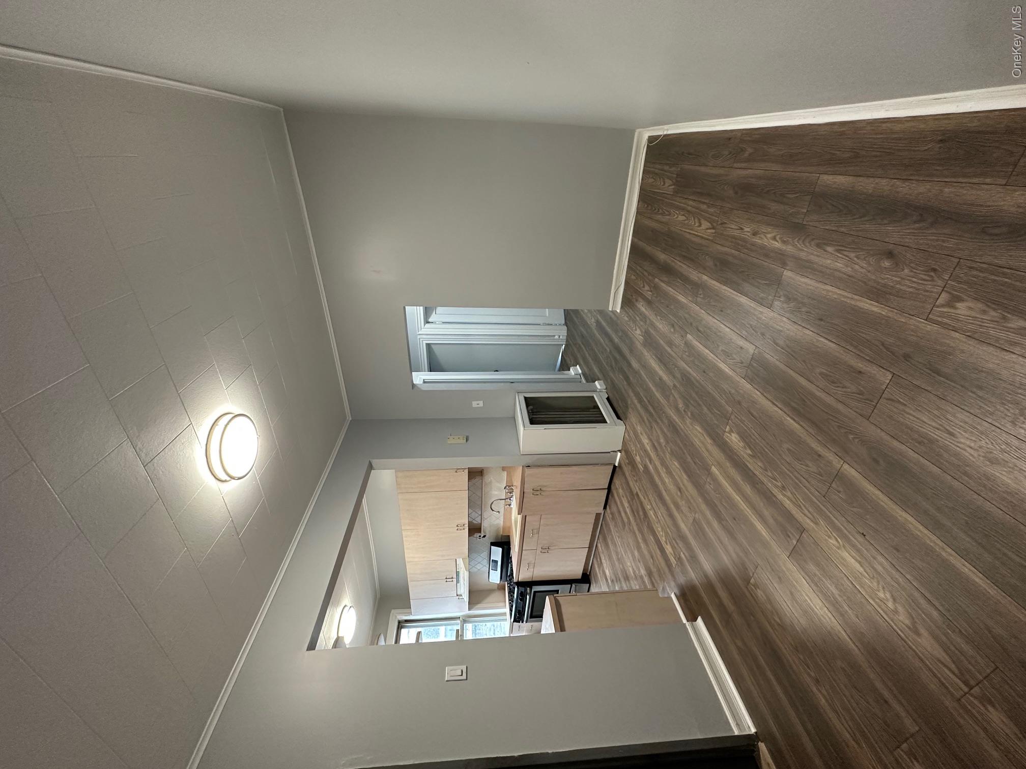 1126 Ward Avenue Property Photo 9