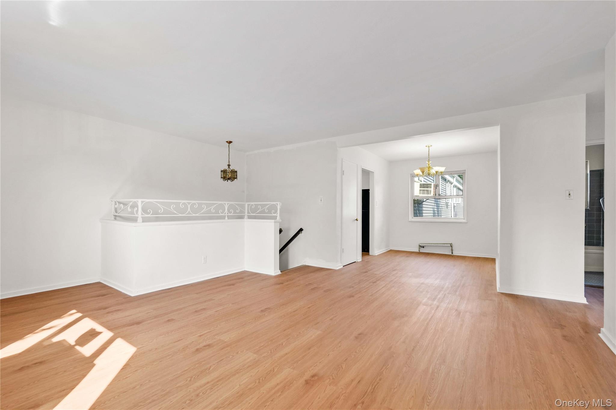 224-01 Hillside Avenue Upper Property Photo 6