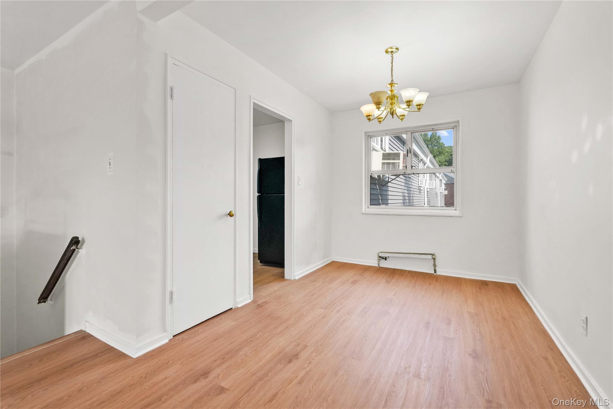 224-01 Hillside Avenue Upper Property Photo 8