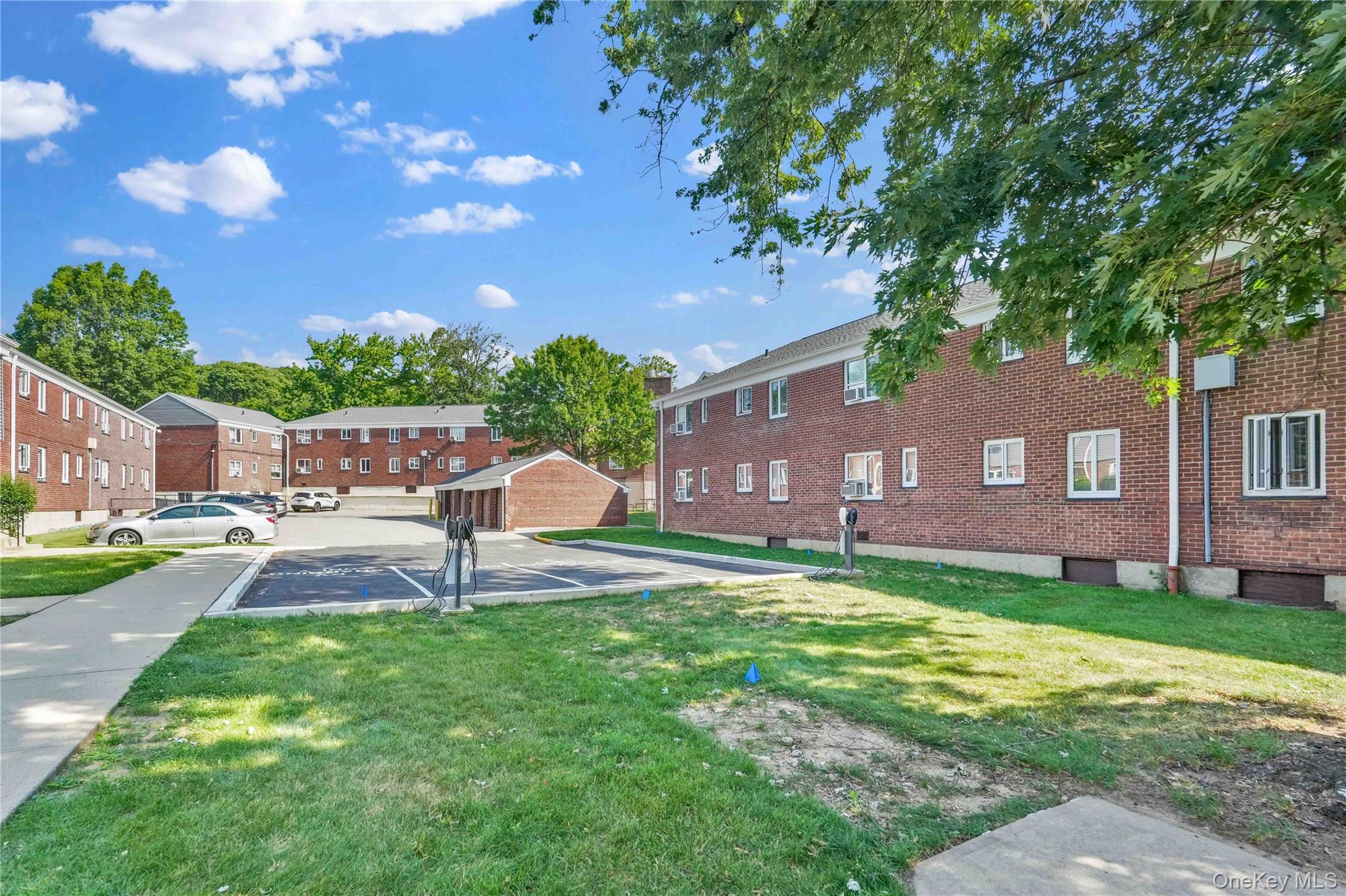 224-01 Hillside Avenue Upper Property Photo 24