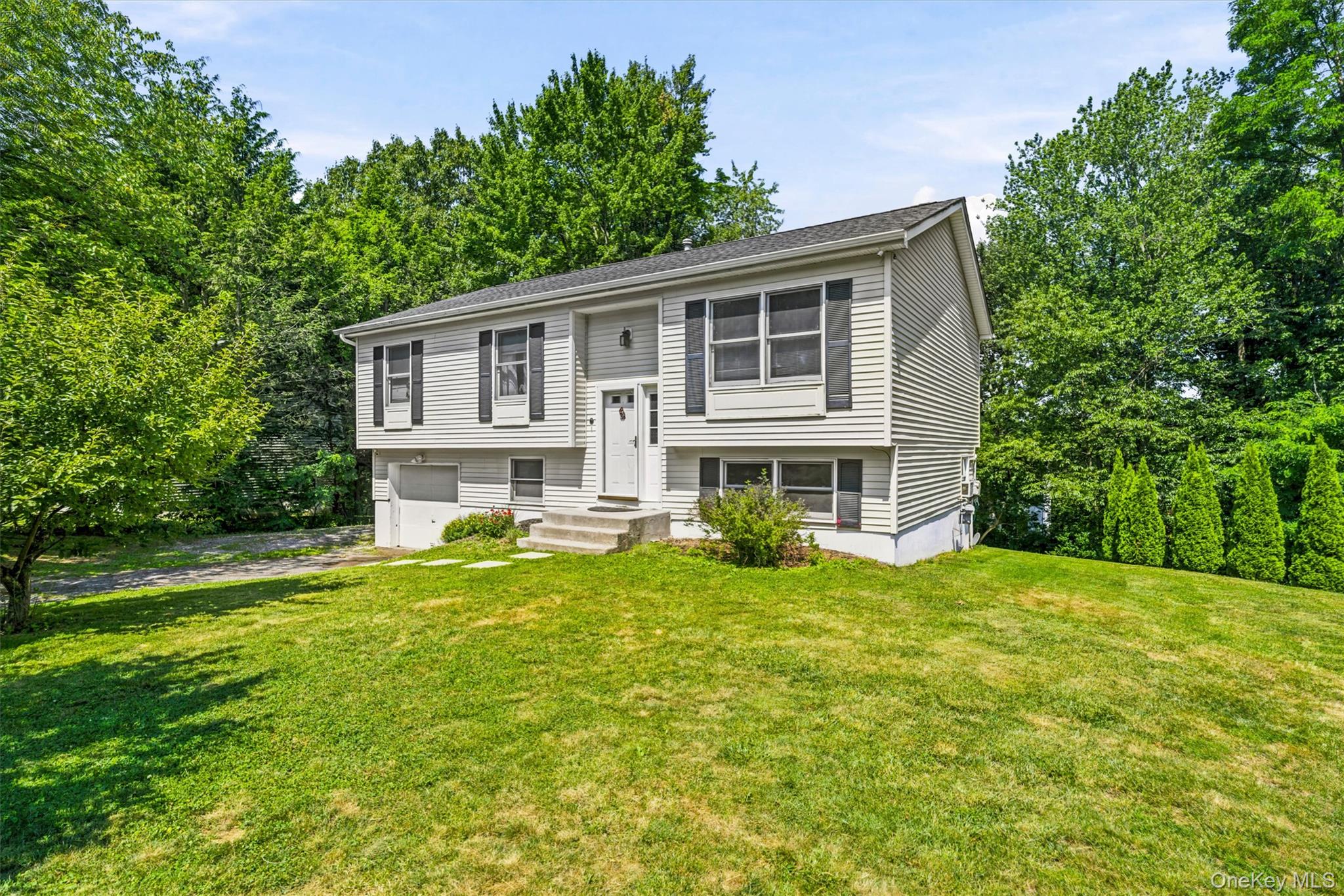 6 Virginia Circle Property Photo 1