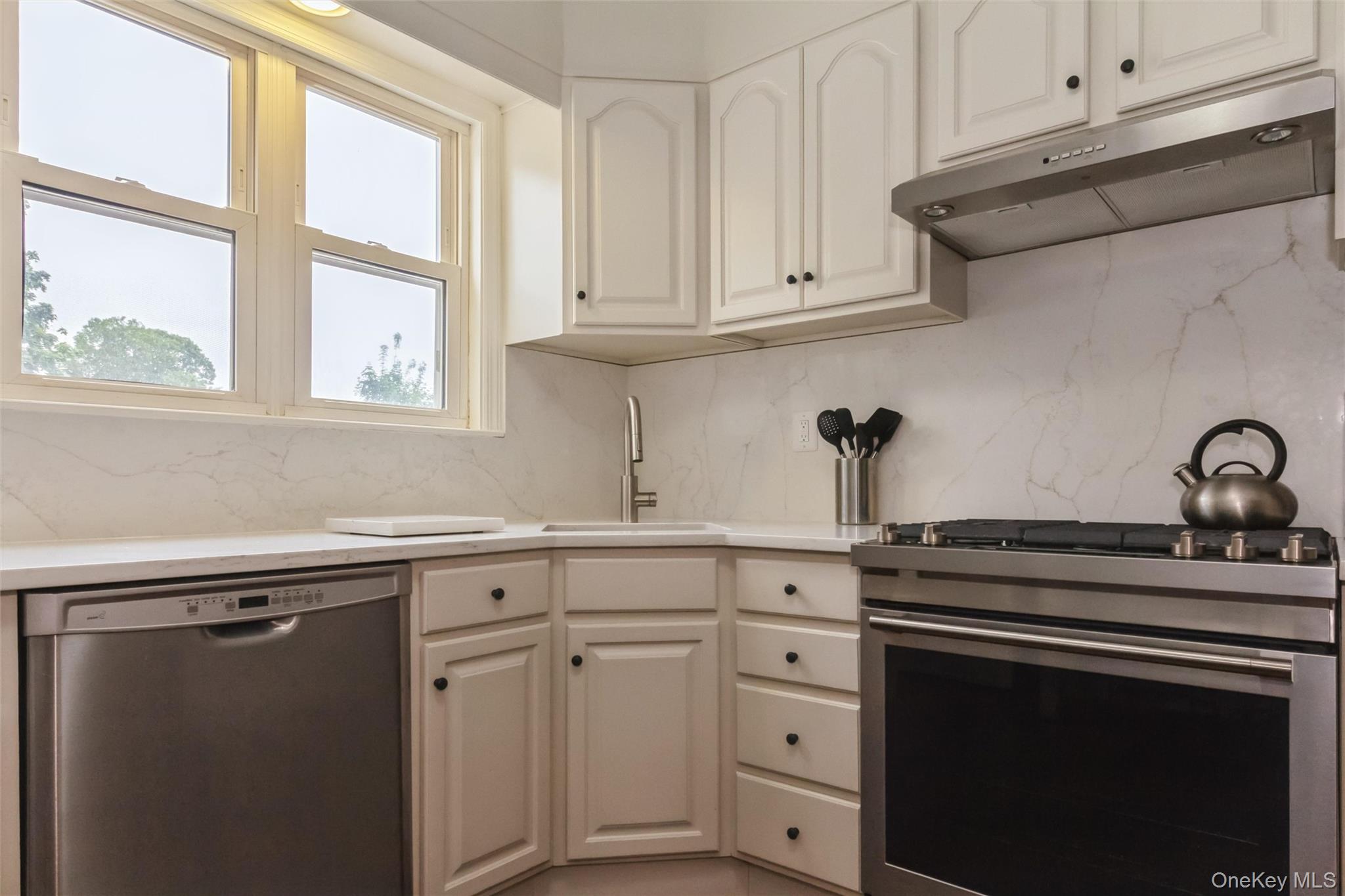 469 Chester Street Property Photo 15