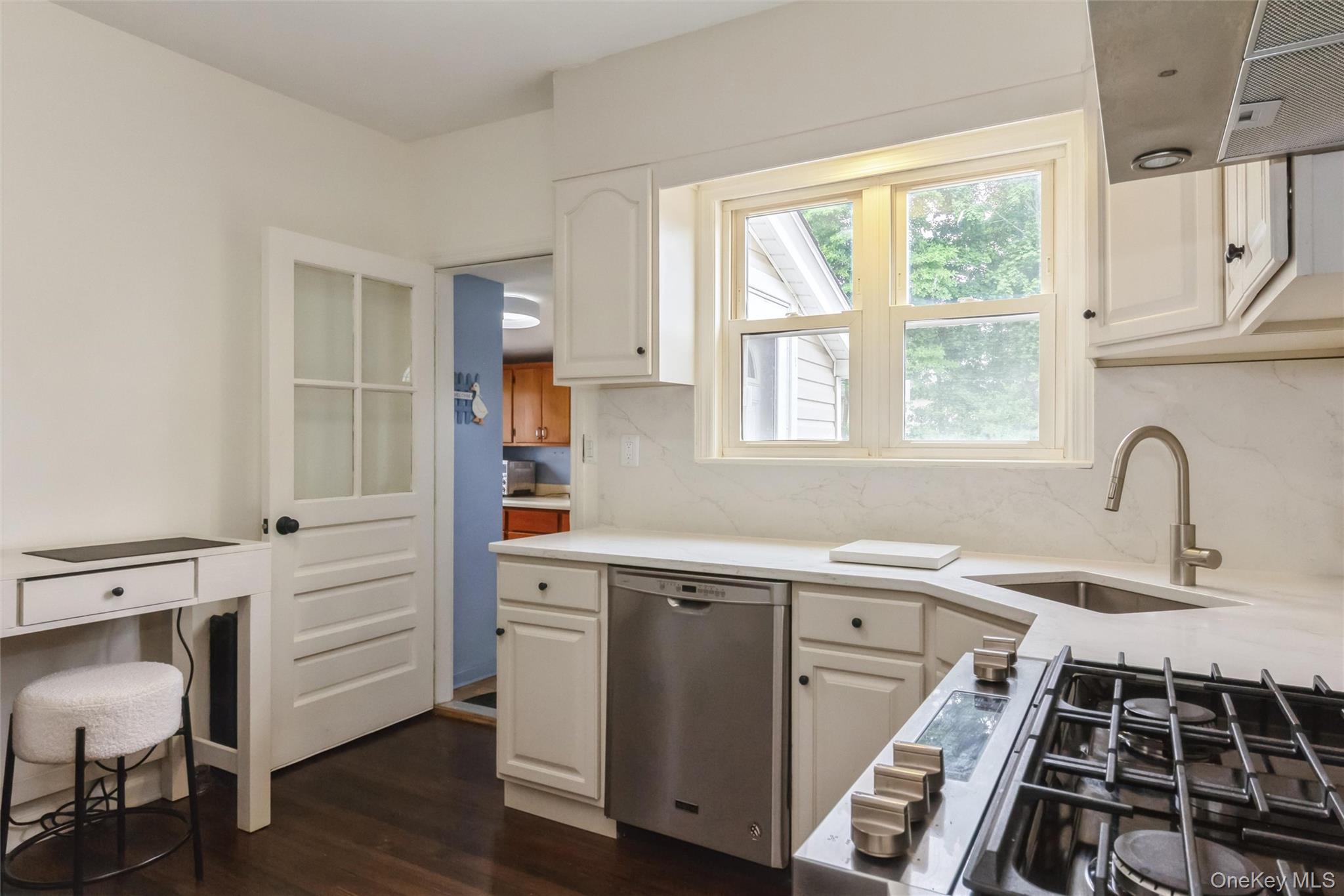 469 Chester Street Property Photo 17