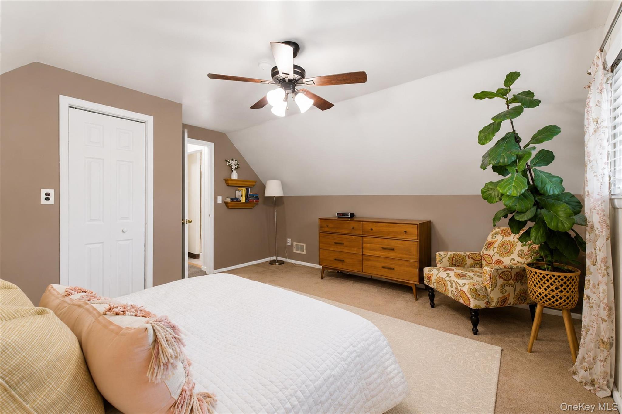 42 Pershing Avenue Property Photo 13