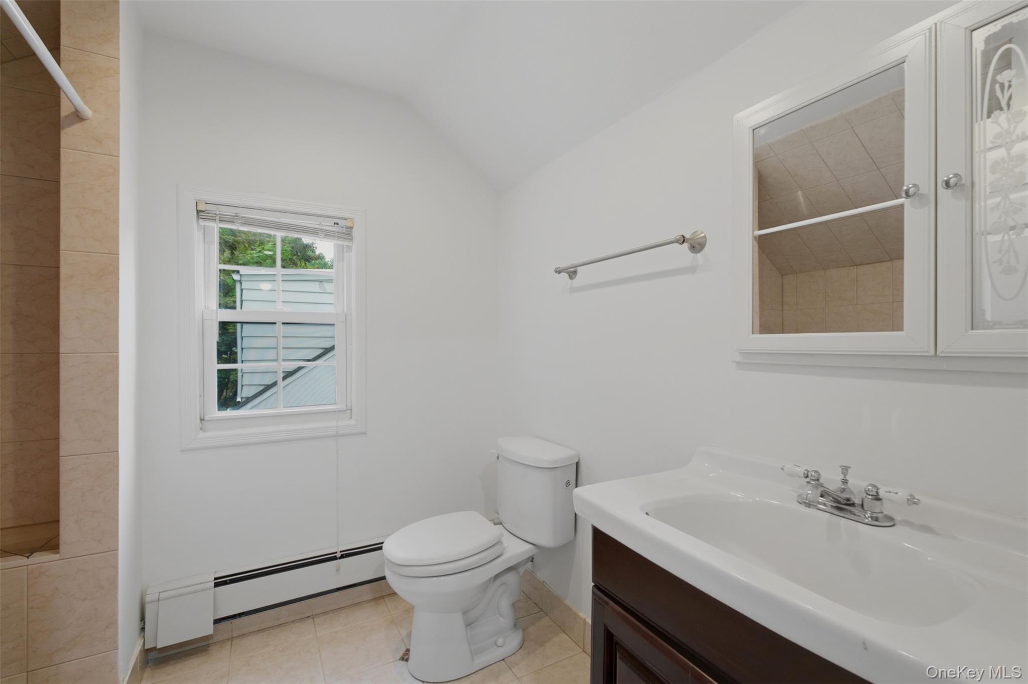 16 Ward Street Property Photo 32