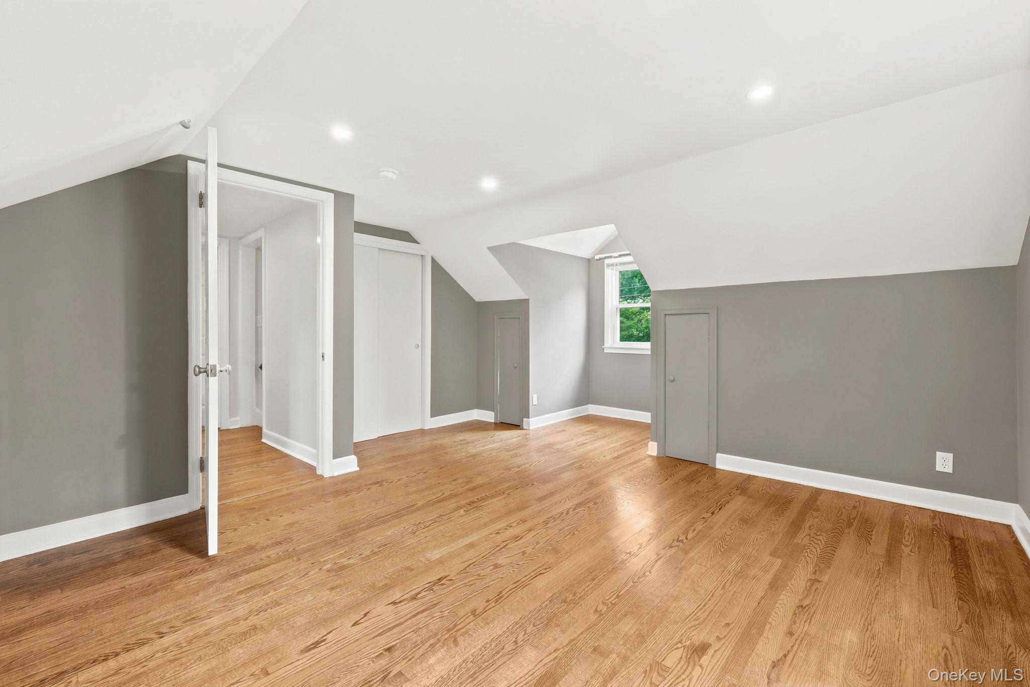 80 Jane Street Property Photo 14