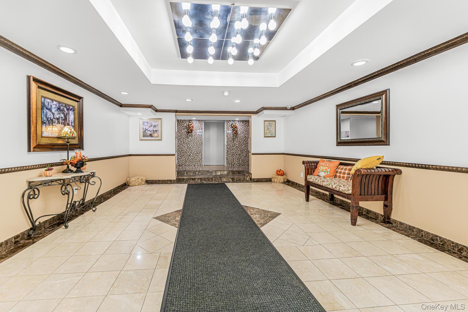 2035 Central Park Avenue 2m Property Photo 3