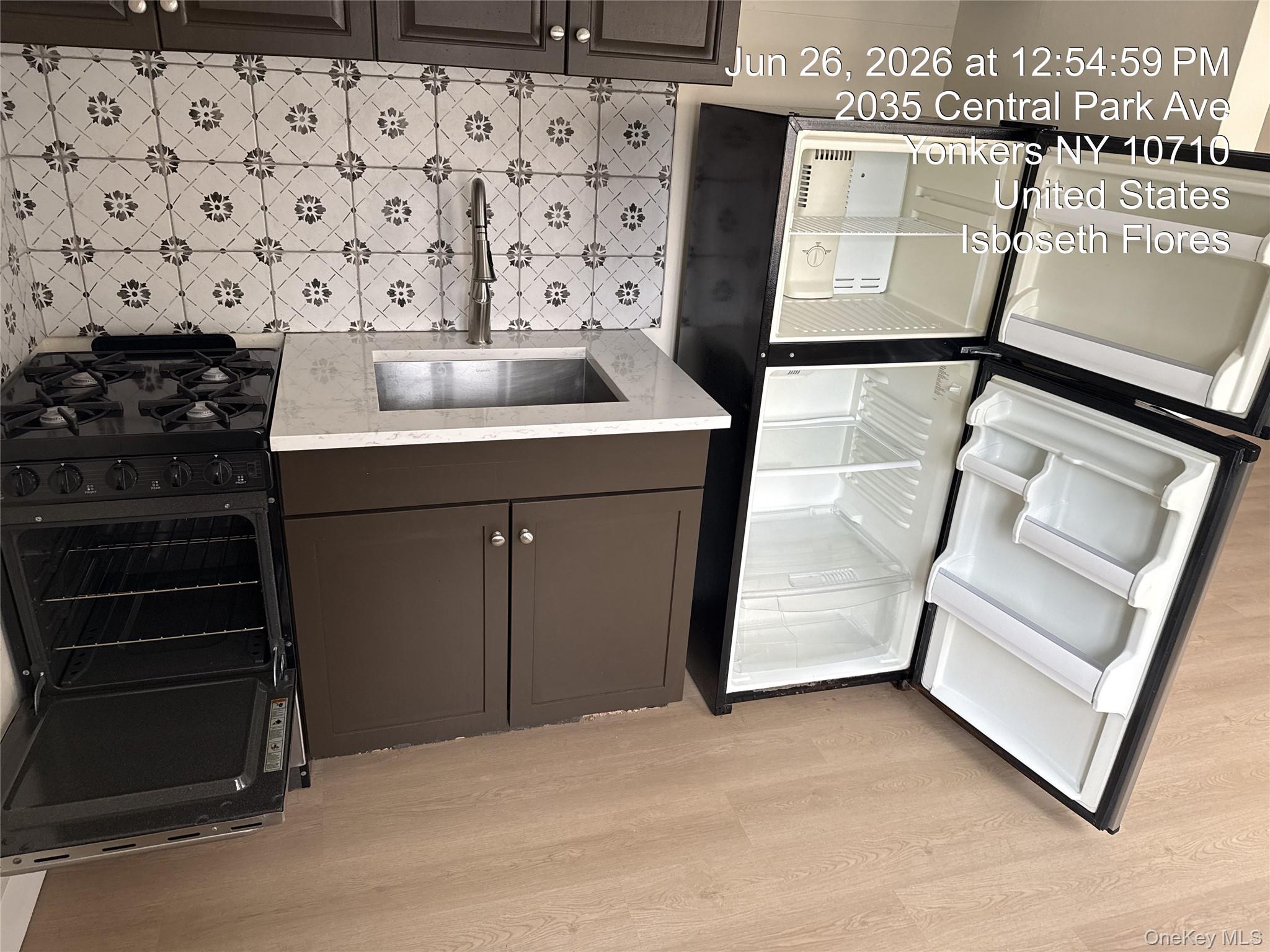 2035 Central Park Avenue 2m Property Photo 4