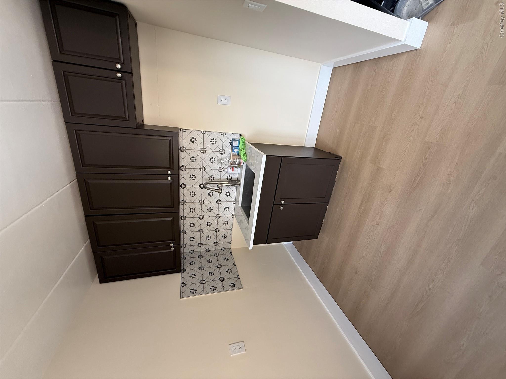 2035 Central Park Avenue 2m Property Photo 6