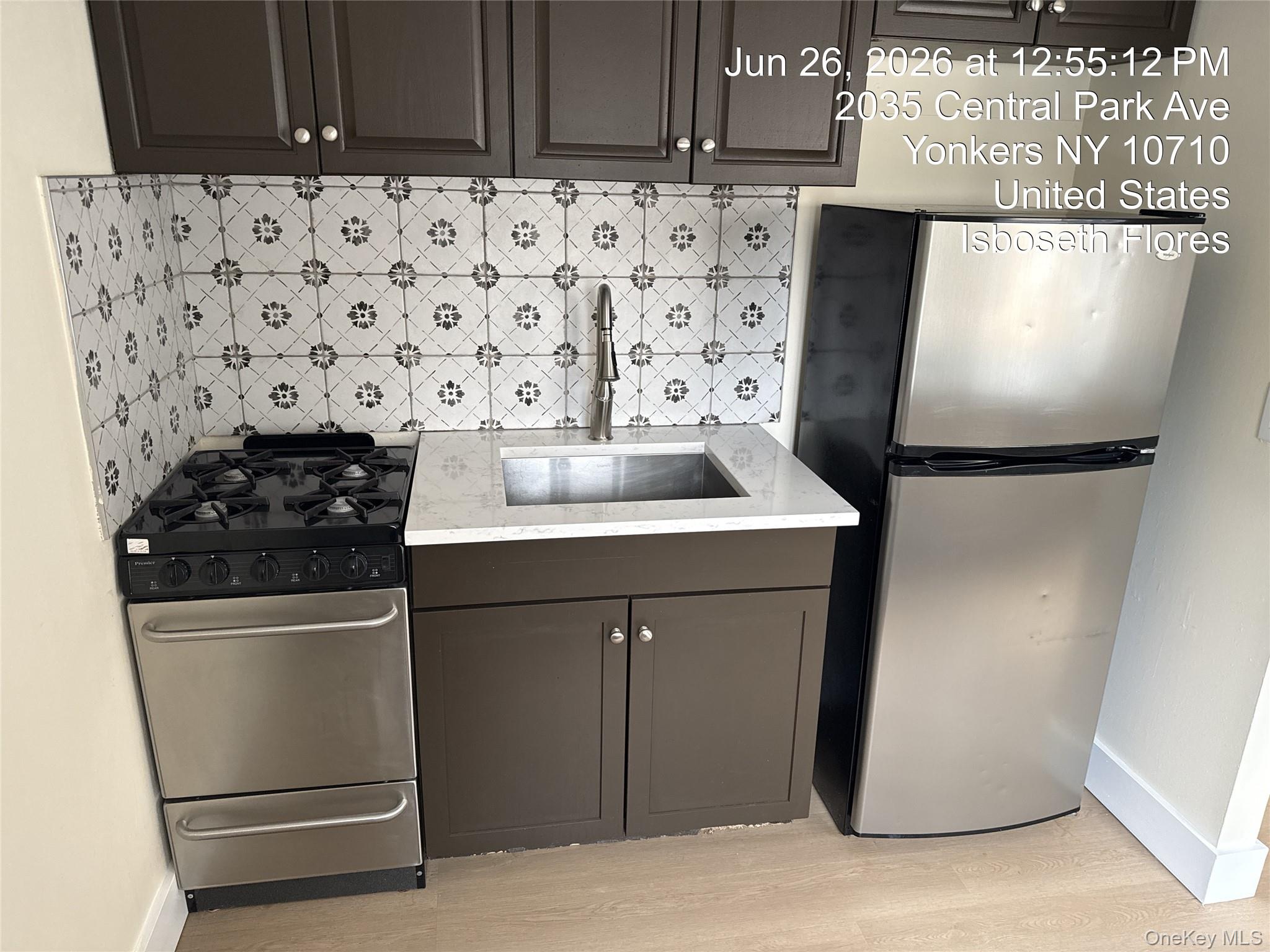 2035 Central Park Avenue 2m Property Photo 6