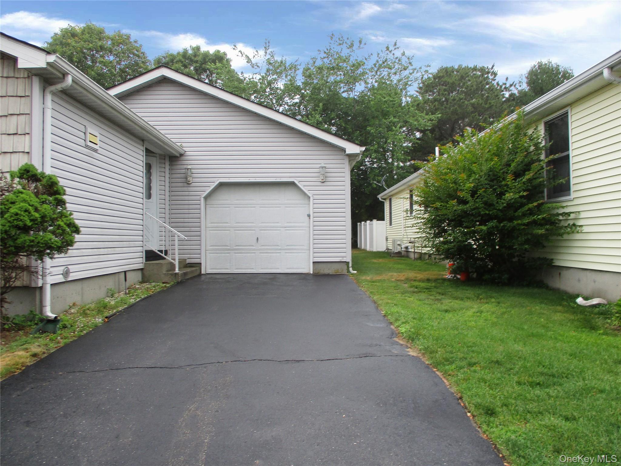 5131 Village Circle Property Photo 11