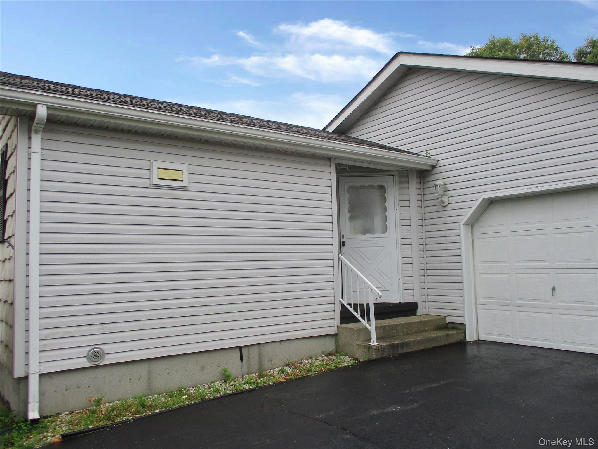 5131 Village Circle Property Photo 12