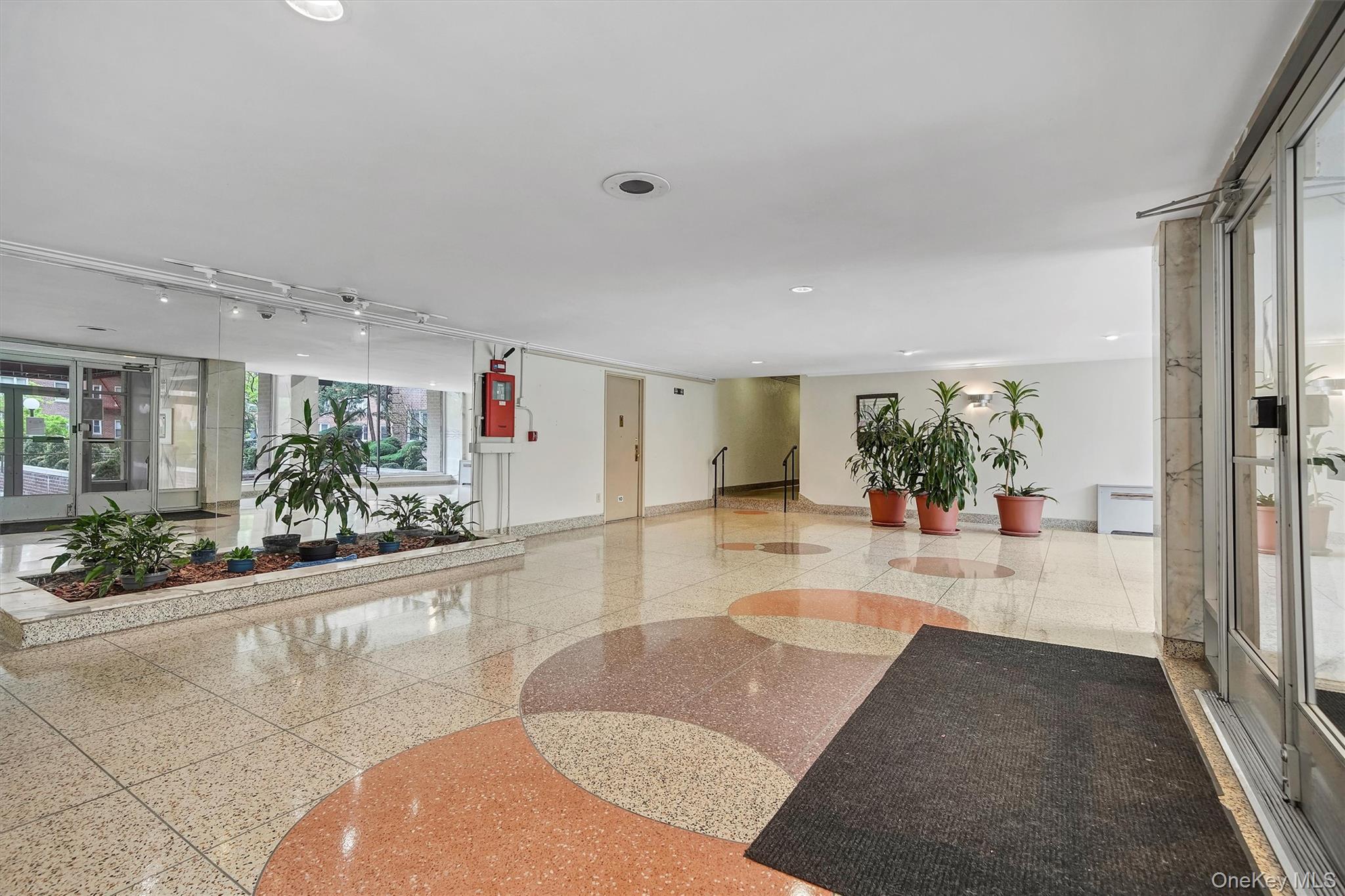 4 Sadore Lane 1-o Property Photo 2