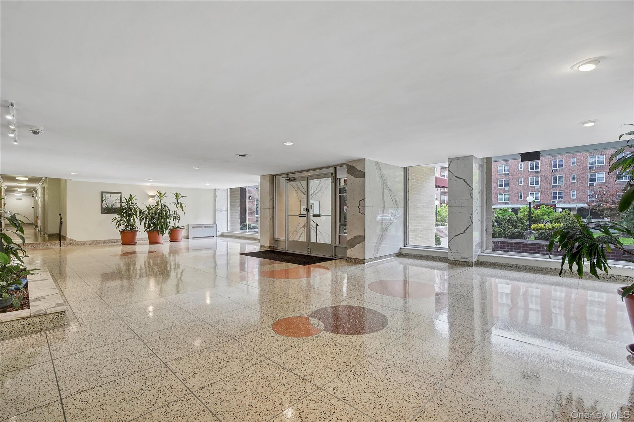4 Sadore Lane 1-o Property Photo 3
