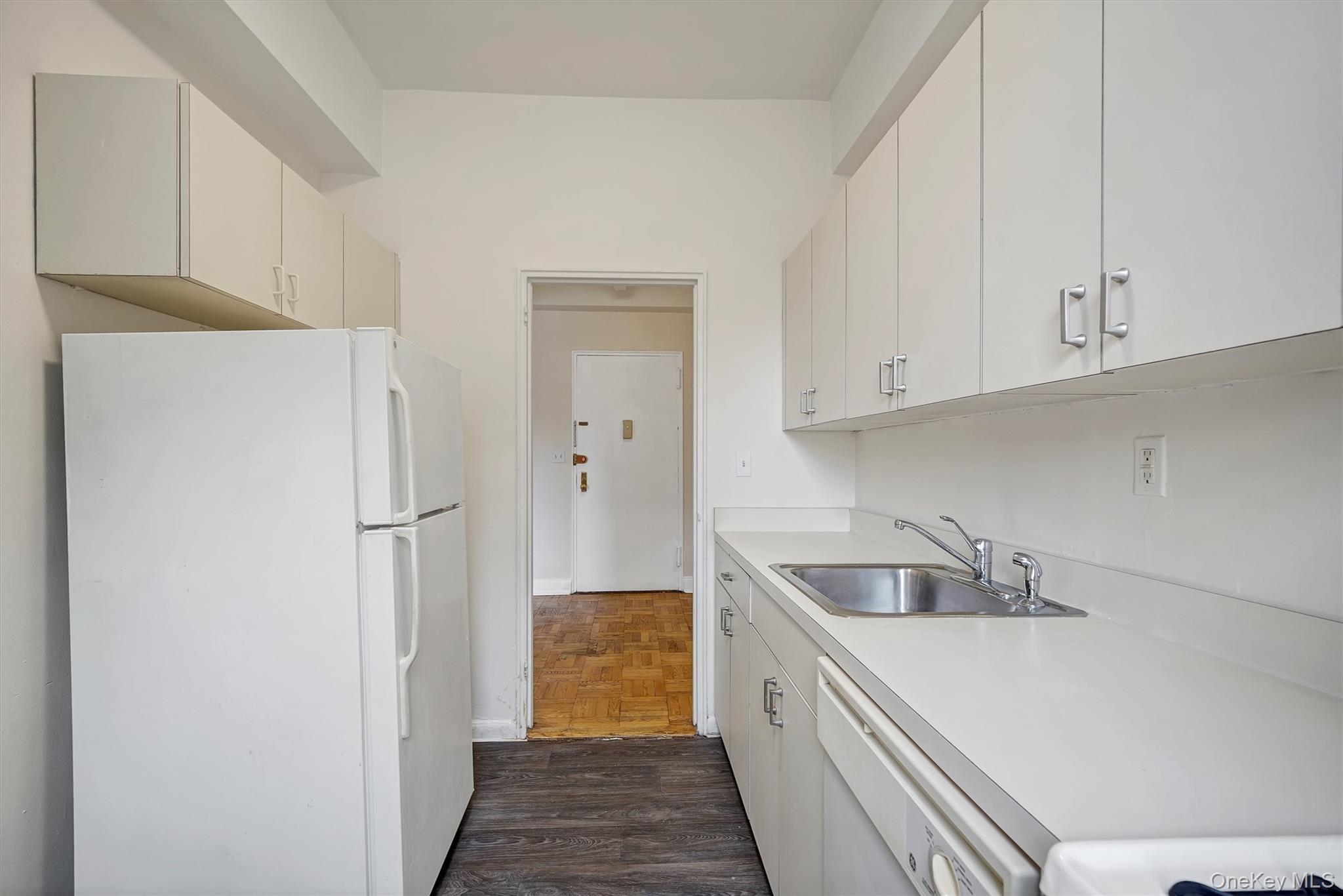 4 Sadore Lane 1-o Property Photo 7