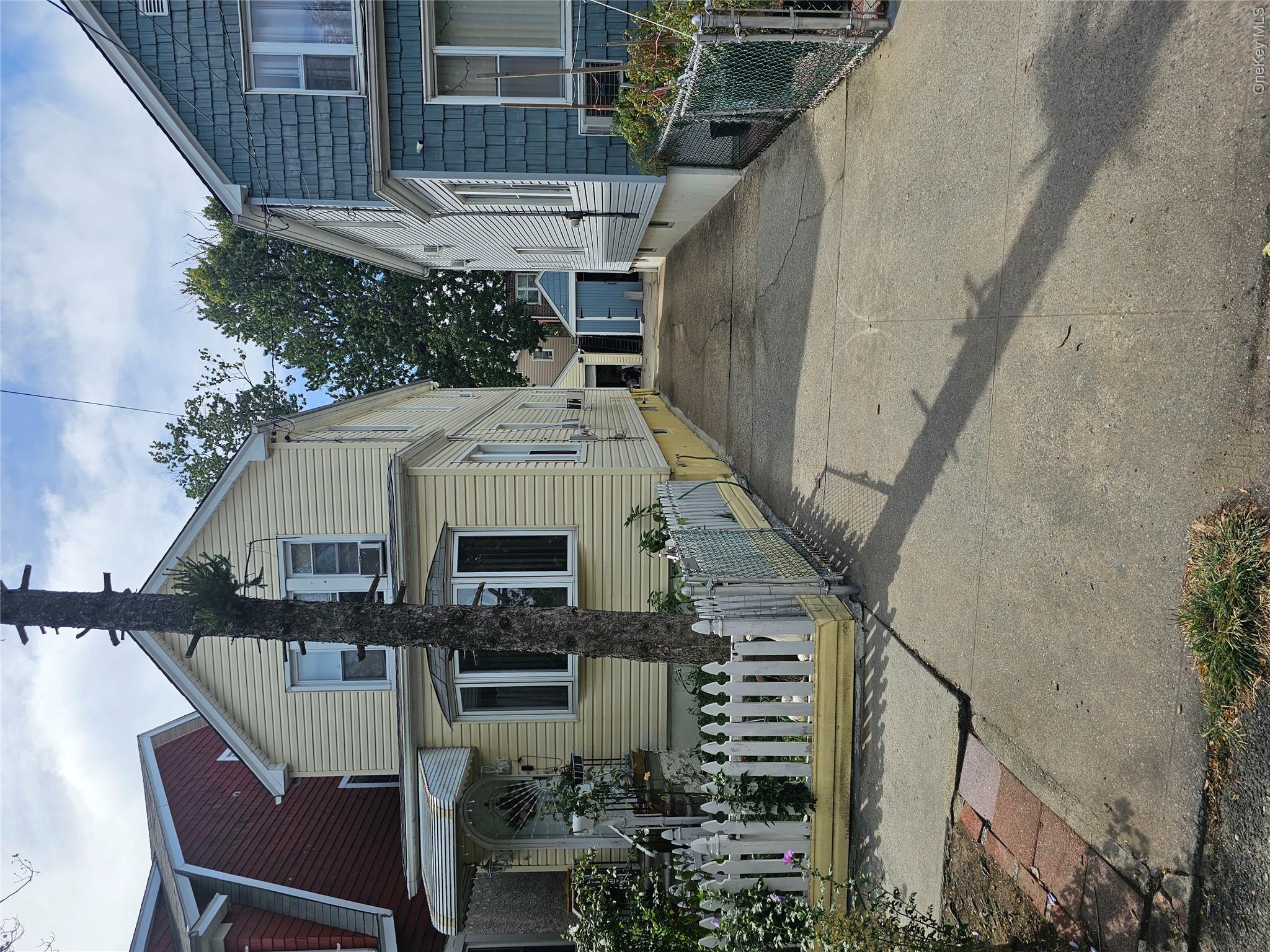 1629 Haight Avenue Property Photo 1
