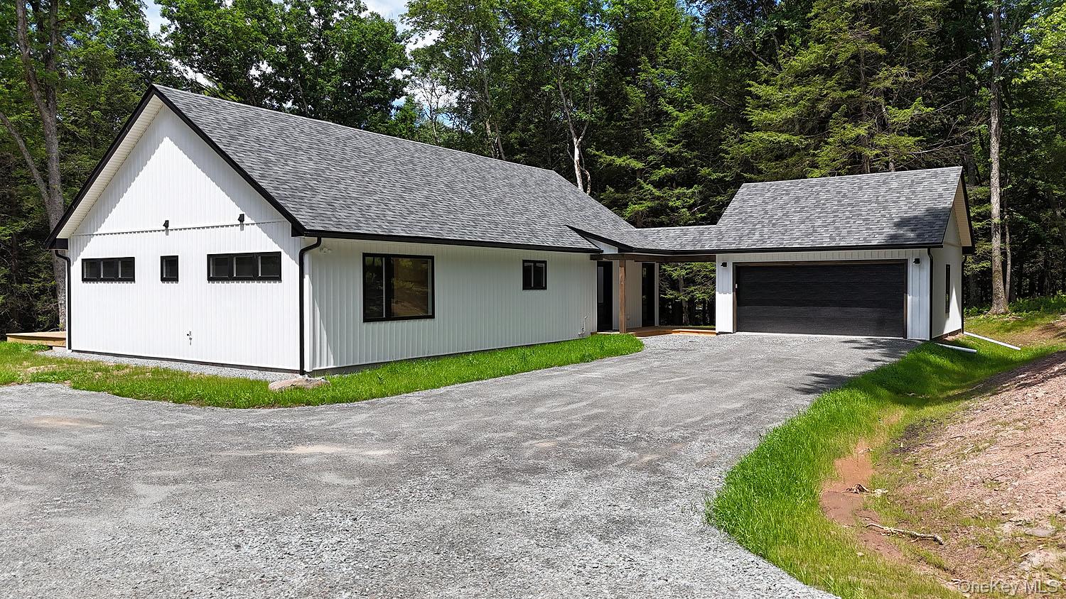 204 Country Road Property Photo 1