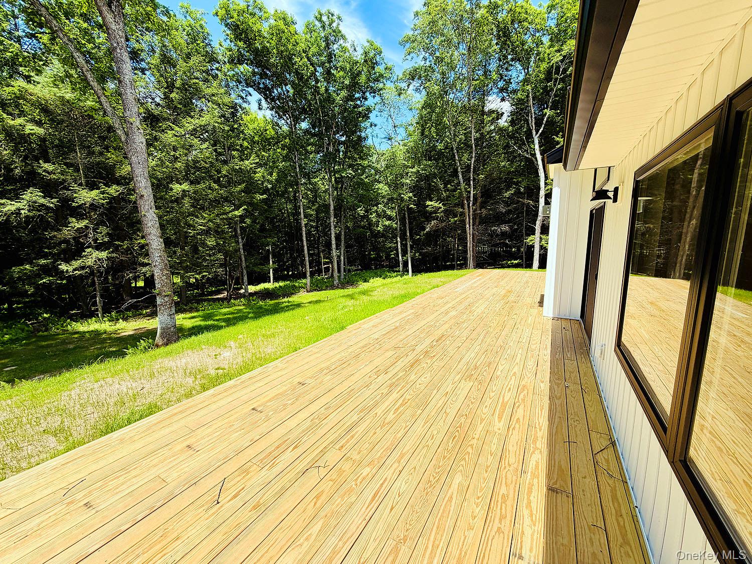 204 Country Road Property Photo 10