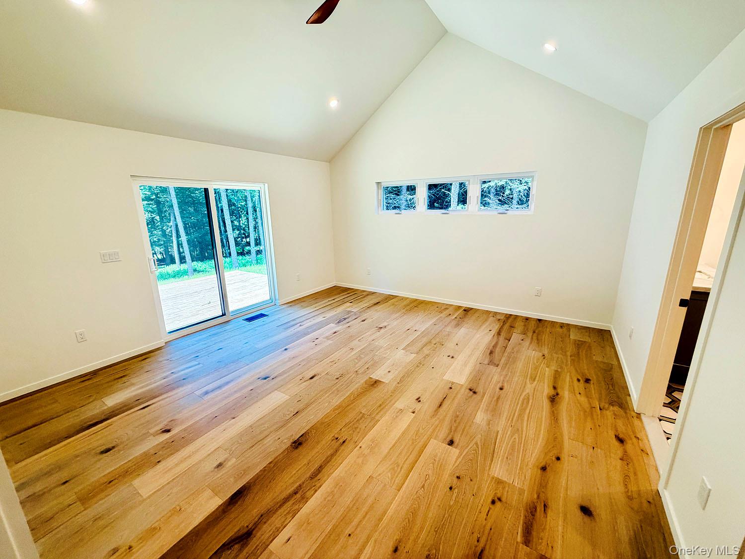 204 Country Road Property Photo 11