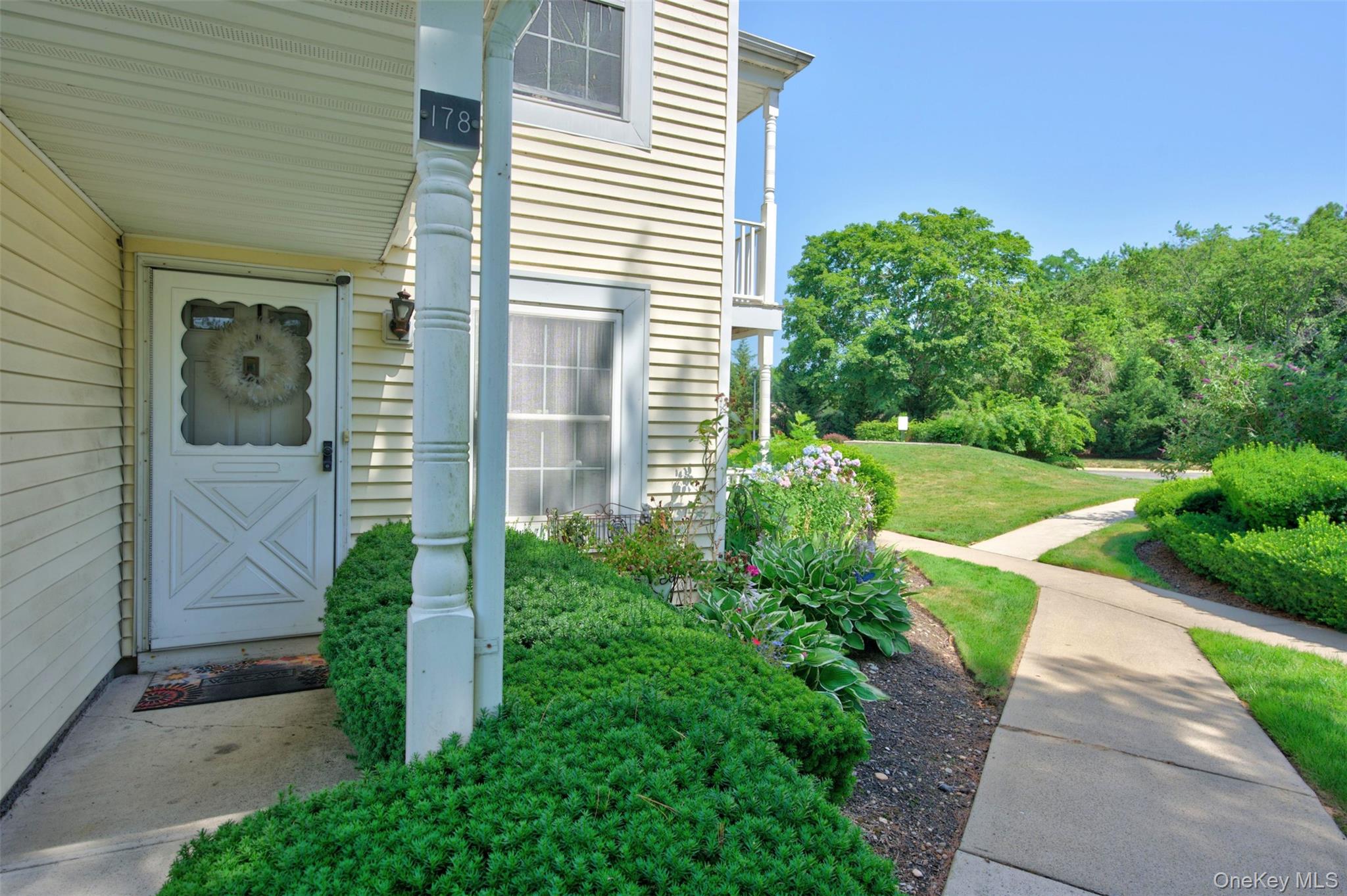 178 Fairview Circle Property Photo 2