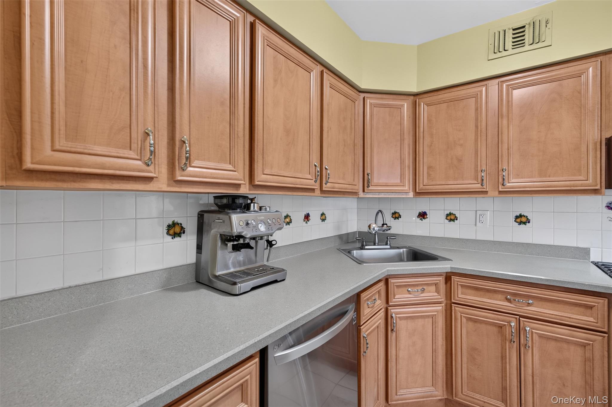 178 Fairview Circle Property Photo 6