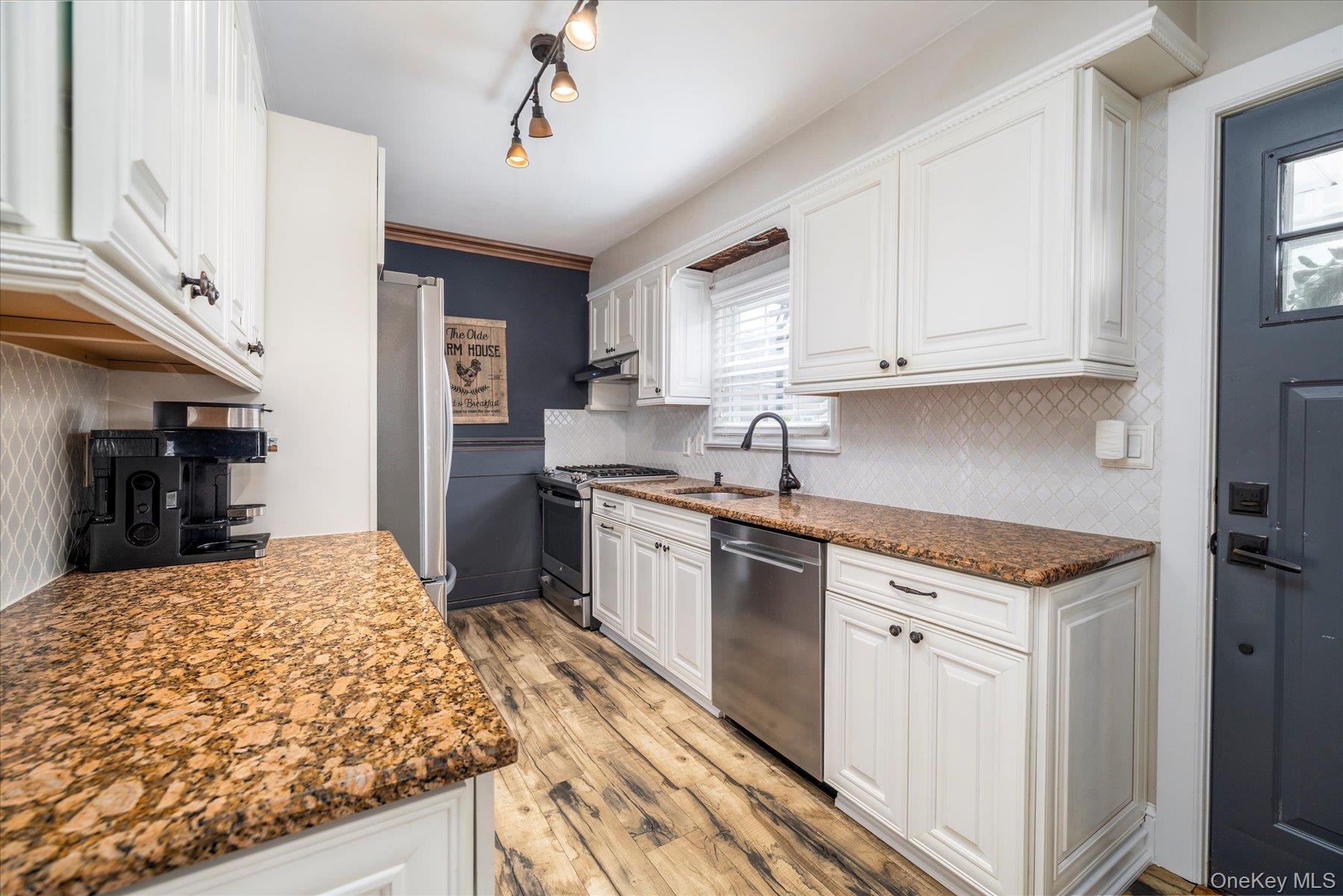 10 Woodland Avenue Property Photo 12