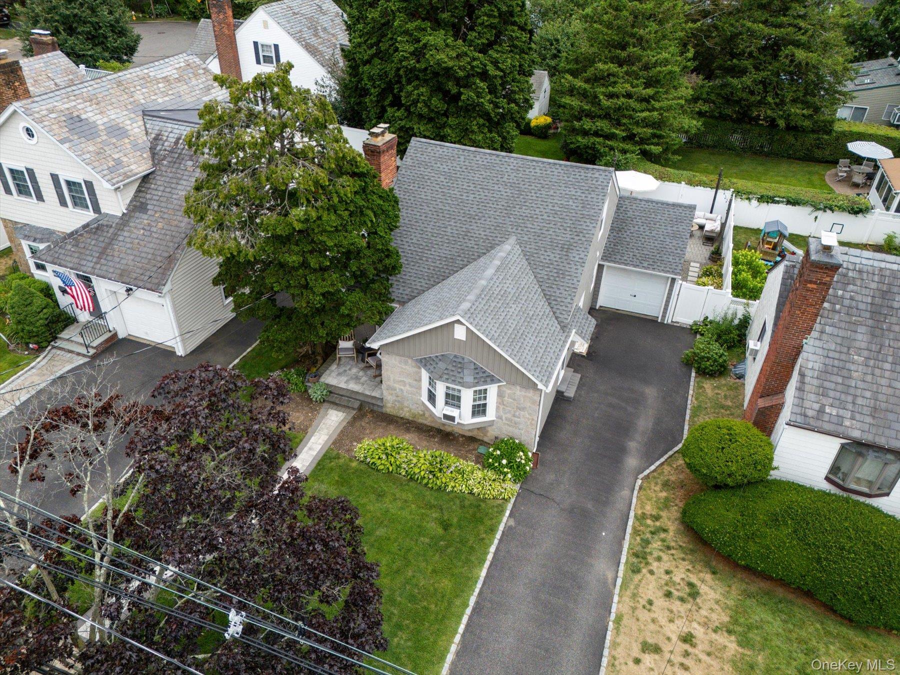 10 Woodland Avenue Property Photo 27