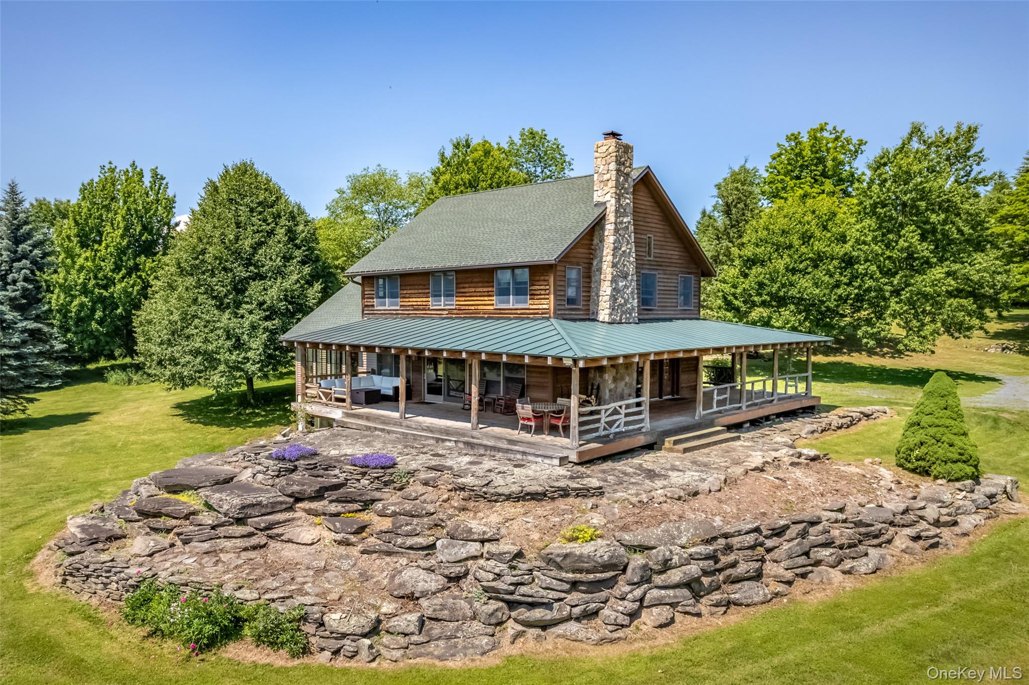 688 Bruce Porn Road Property Photo 1