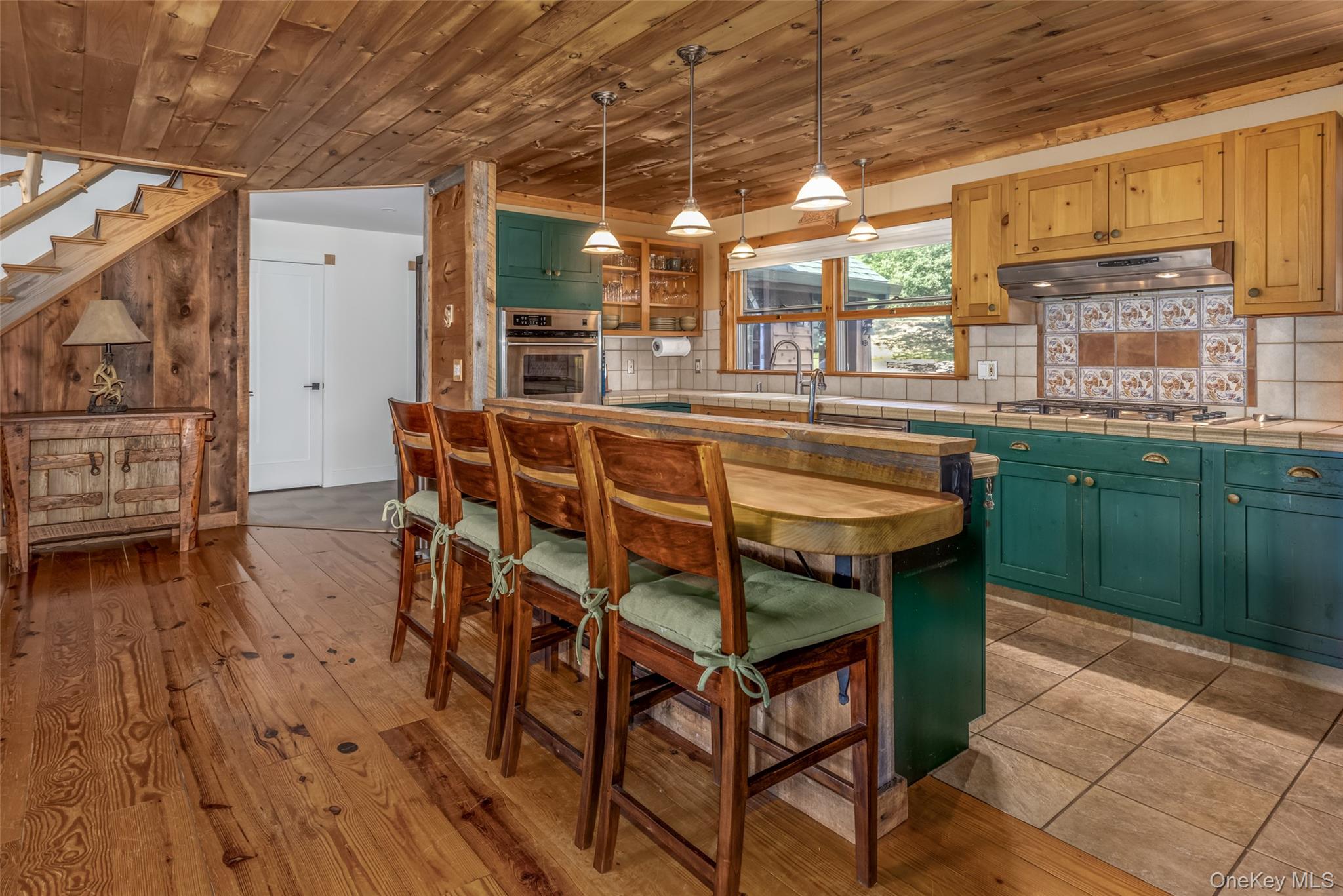 688 Bruce Porn Road Property Photo 23