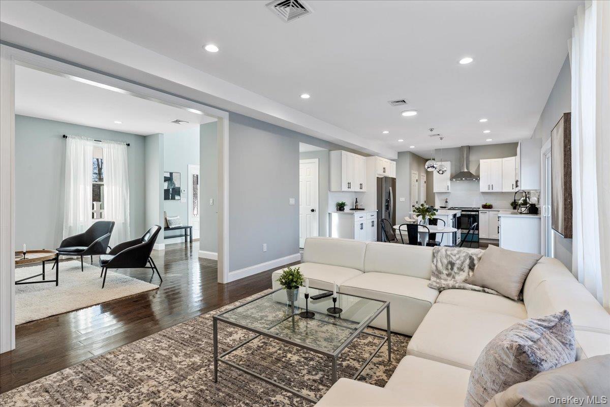 91 Market Street Property Photo 4